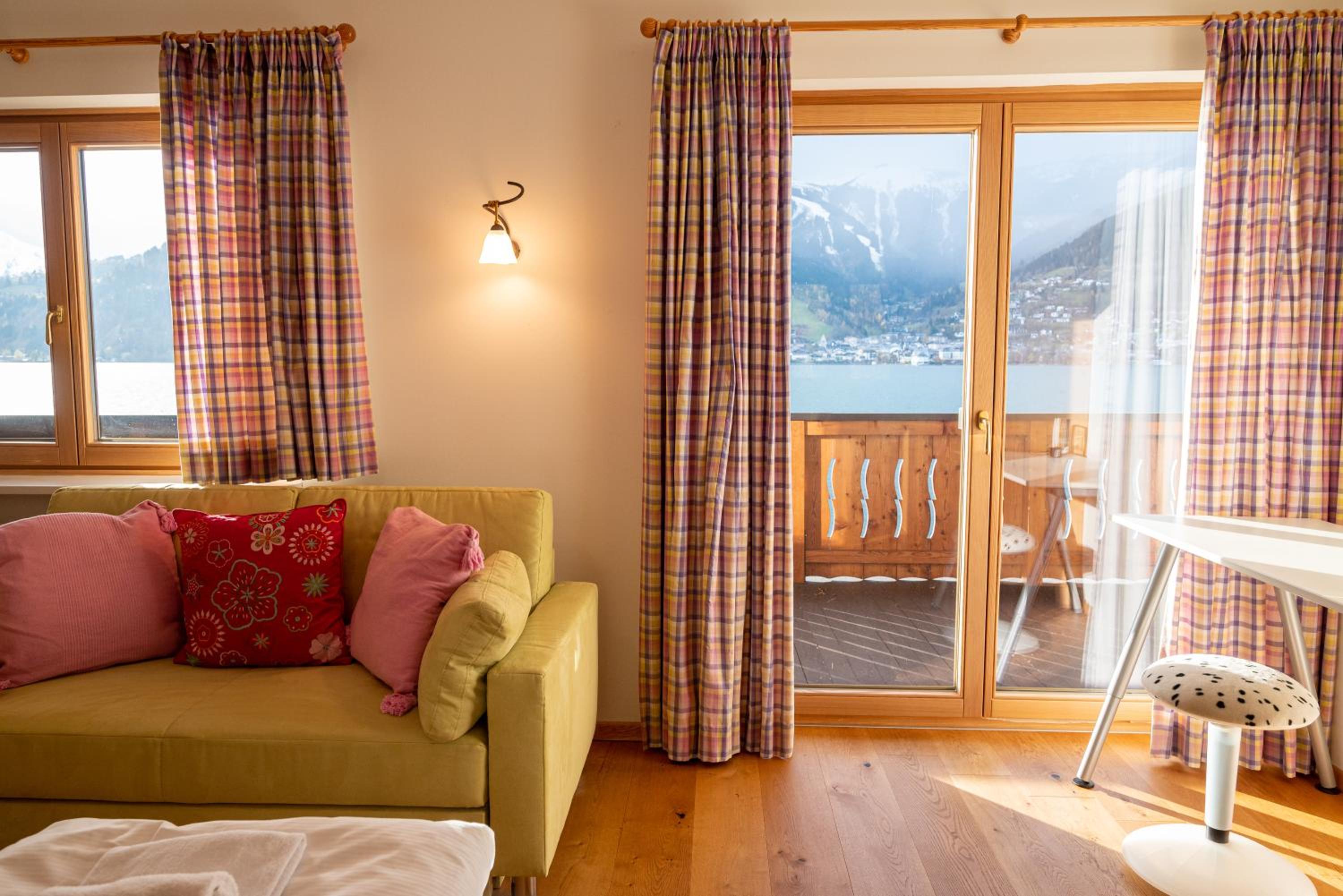 Finest Lakeside Villa Zell am See incl SUMMER CARD by All in One Apartments