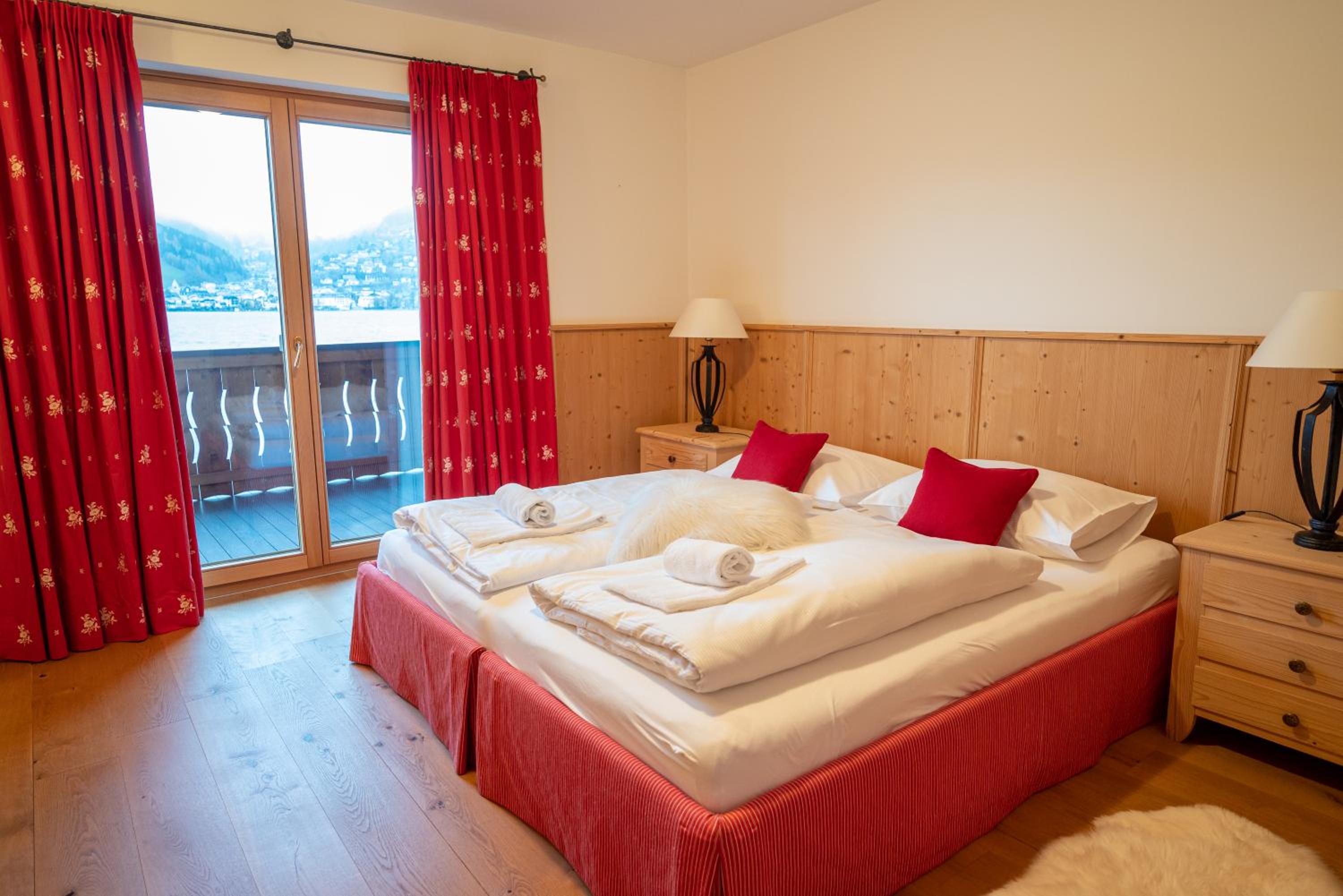 Finest Lakeside Villa Zell am See incl SUMMER CARD by All in One Apartments