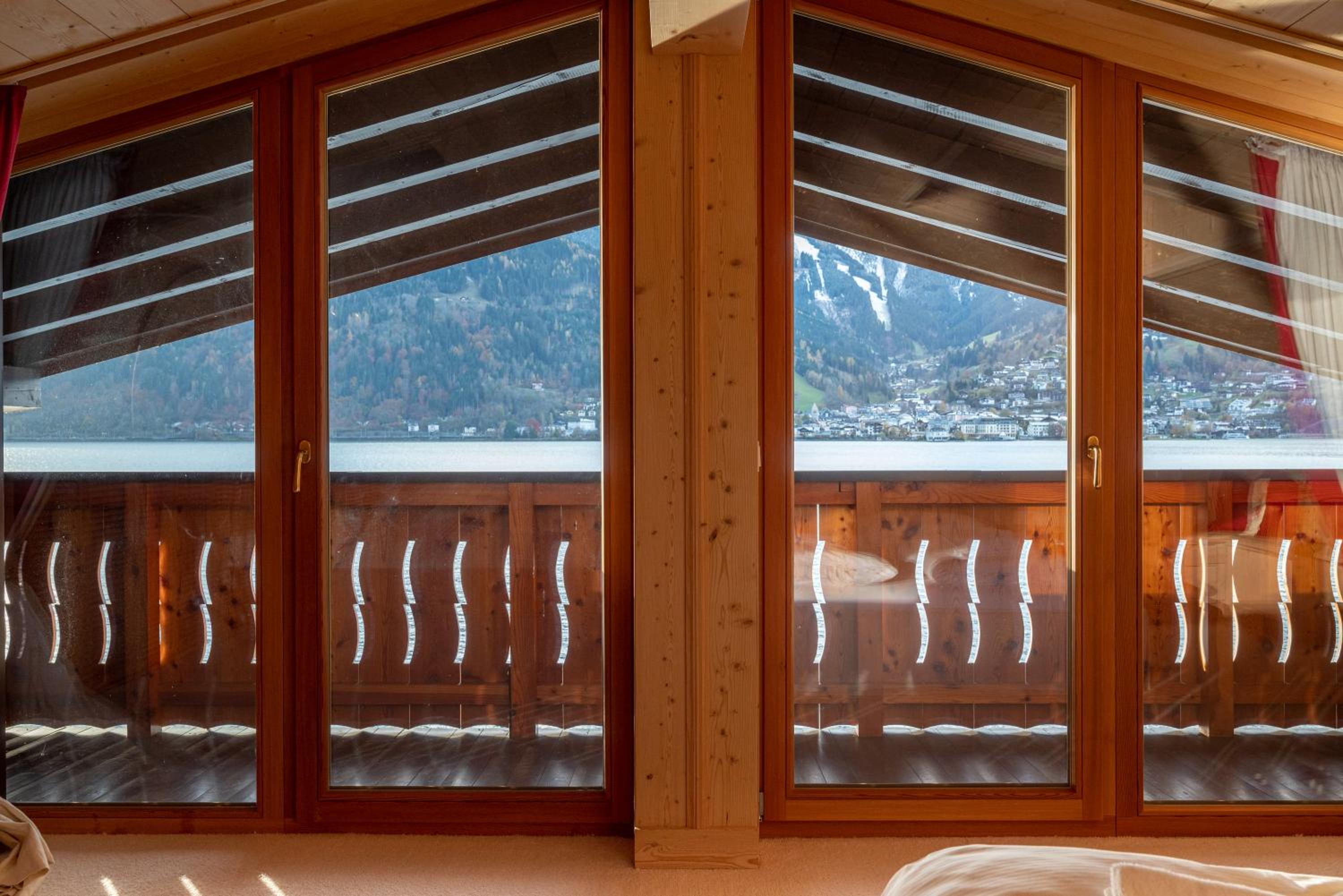 Finest Lakeside Villa Zell am See incl SUMMER CARD by All in One Apartments