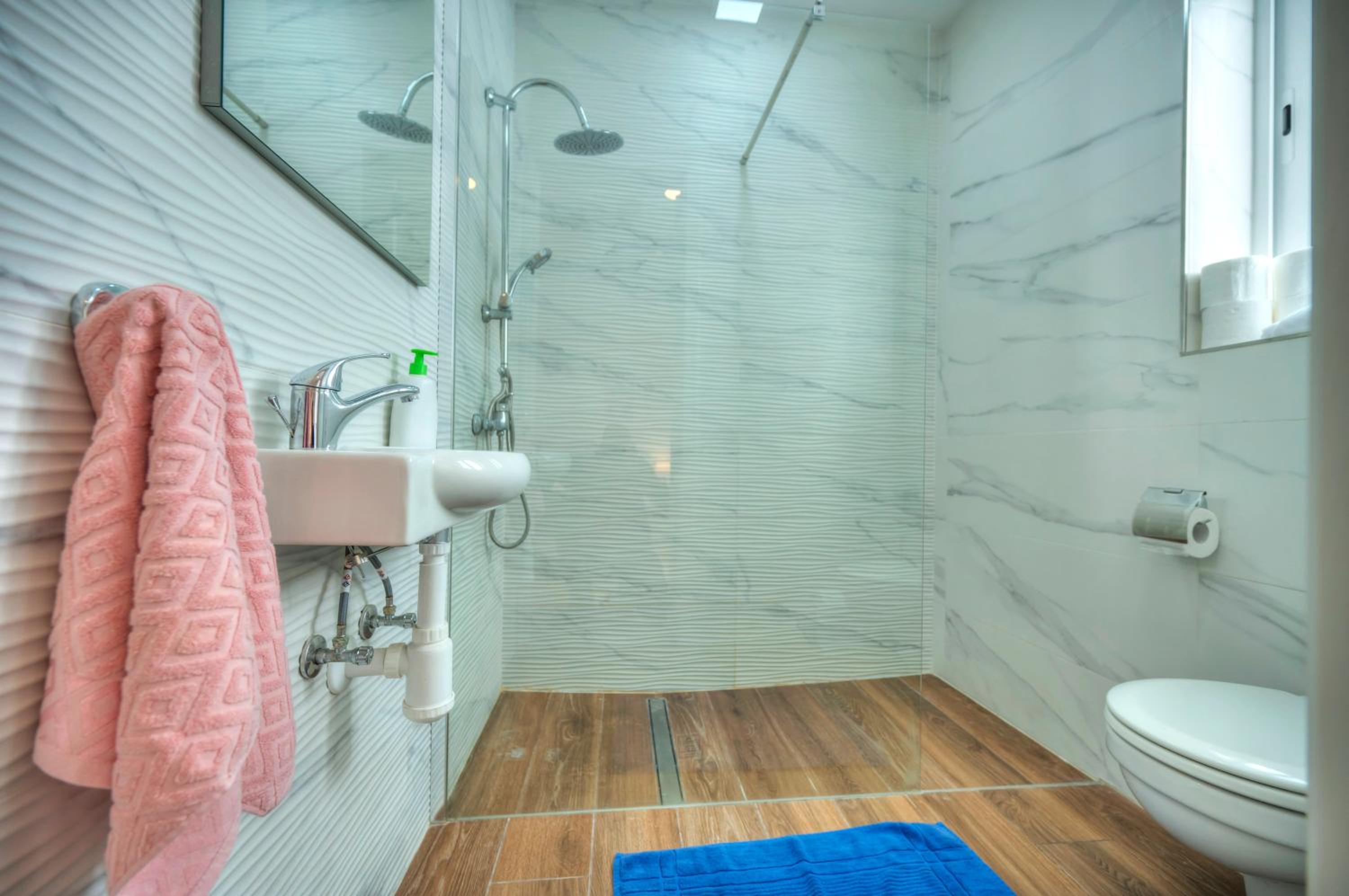 Modern 1BR Stylish Maisonette with Yard - Bugibba Promenade photo 2