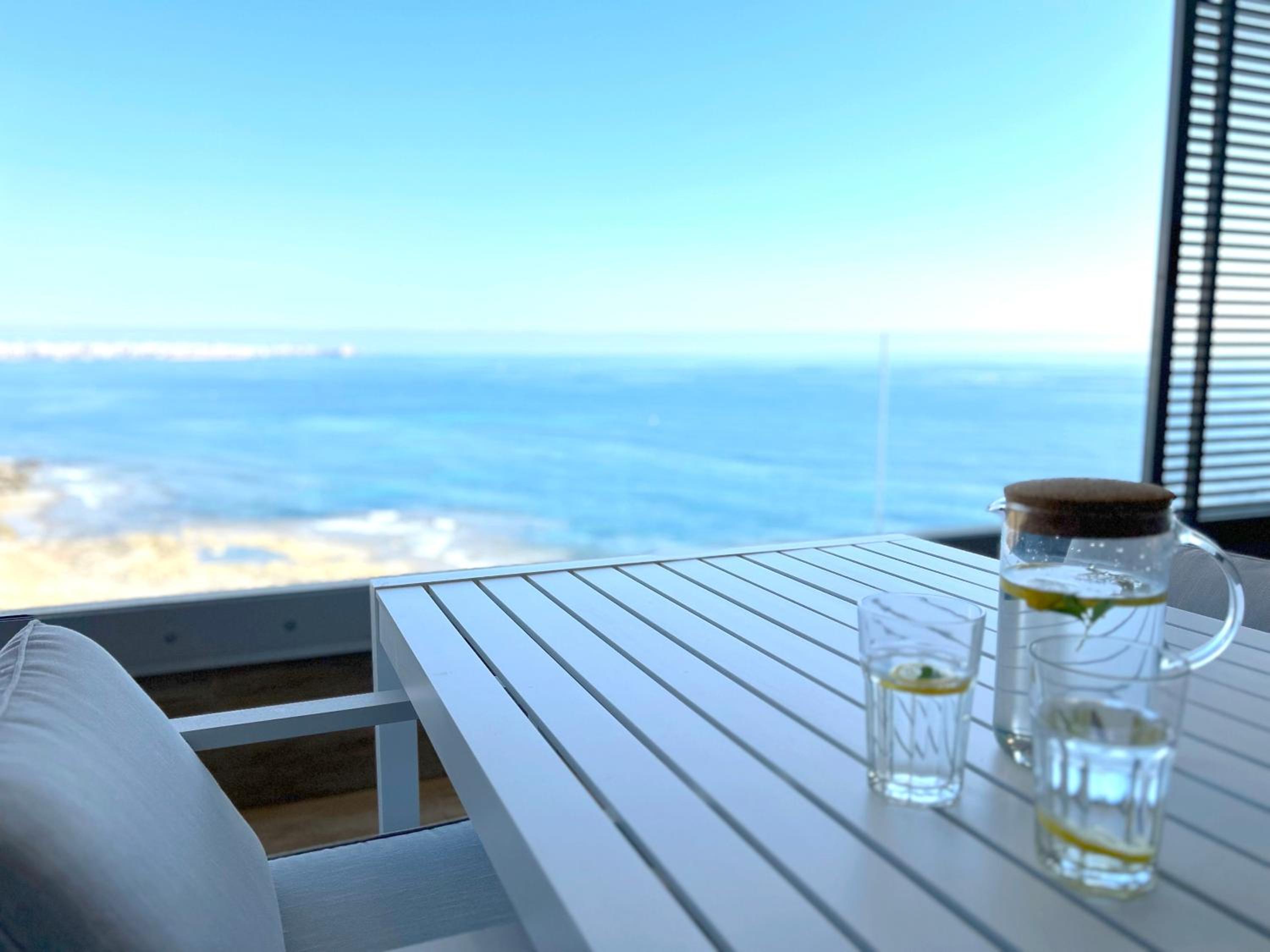 POSIDONIA PUNTA PRIMA - Luxury Seafront Apartments