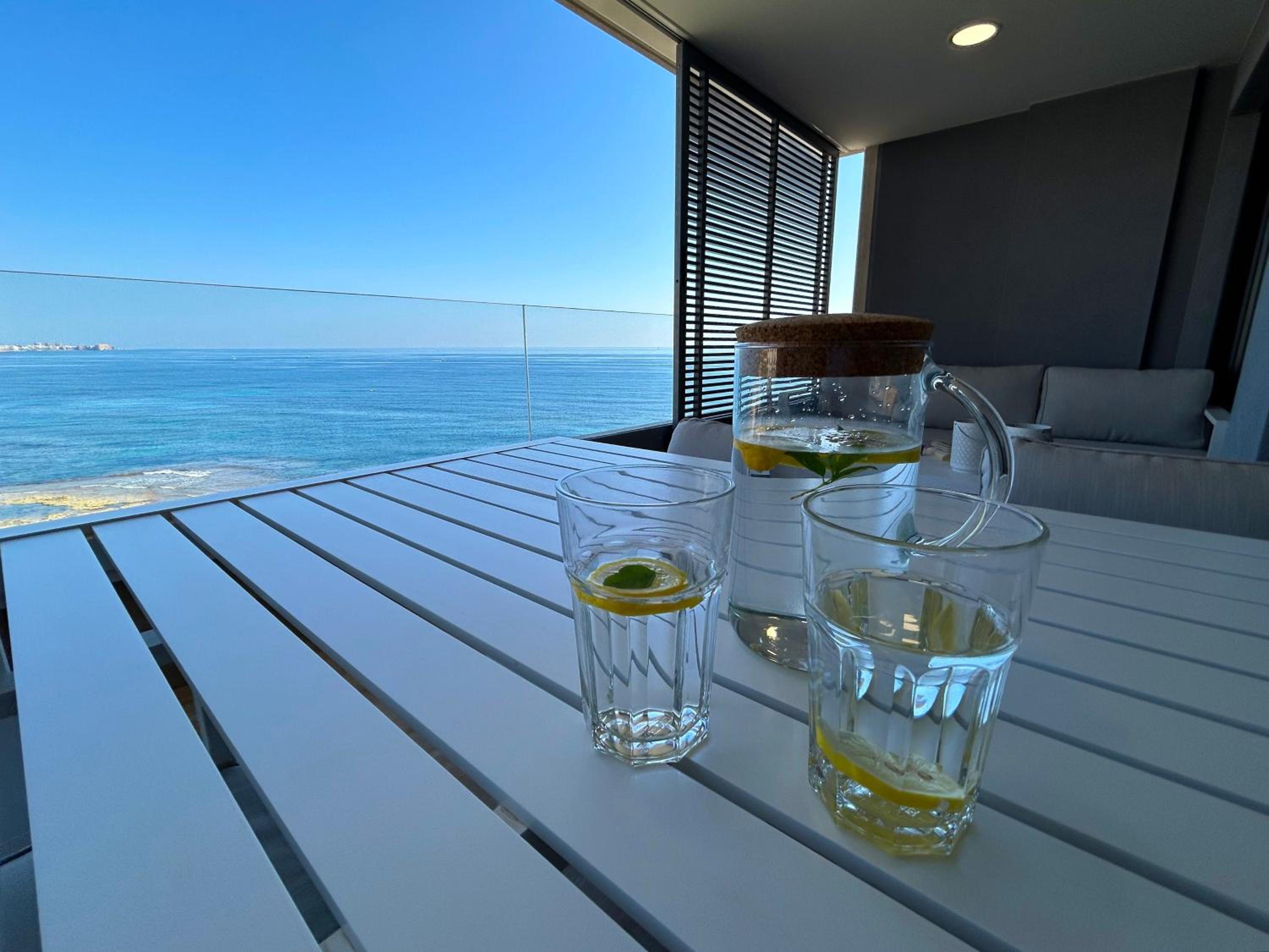 POSIDONIA PUNTA PRIMA - Luxury Seafront Apartments