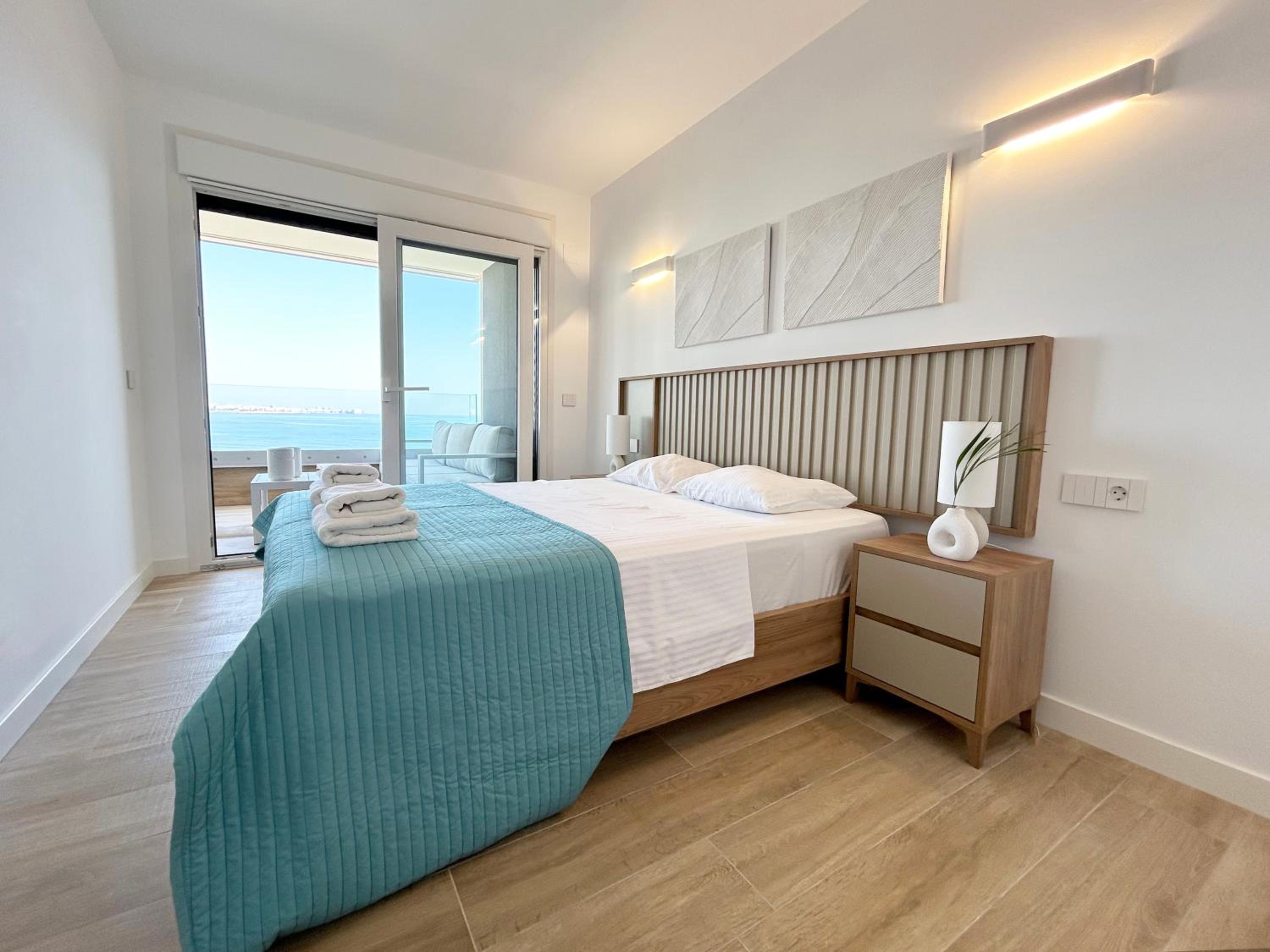 POSIDONIA PUNTA PRIMA - Luxury Seafront Apartments
