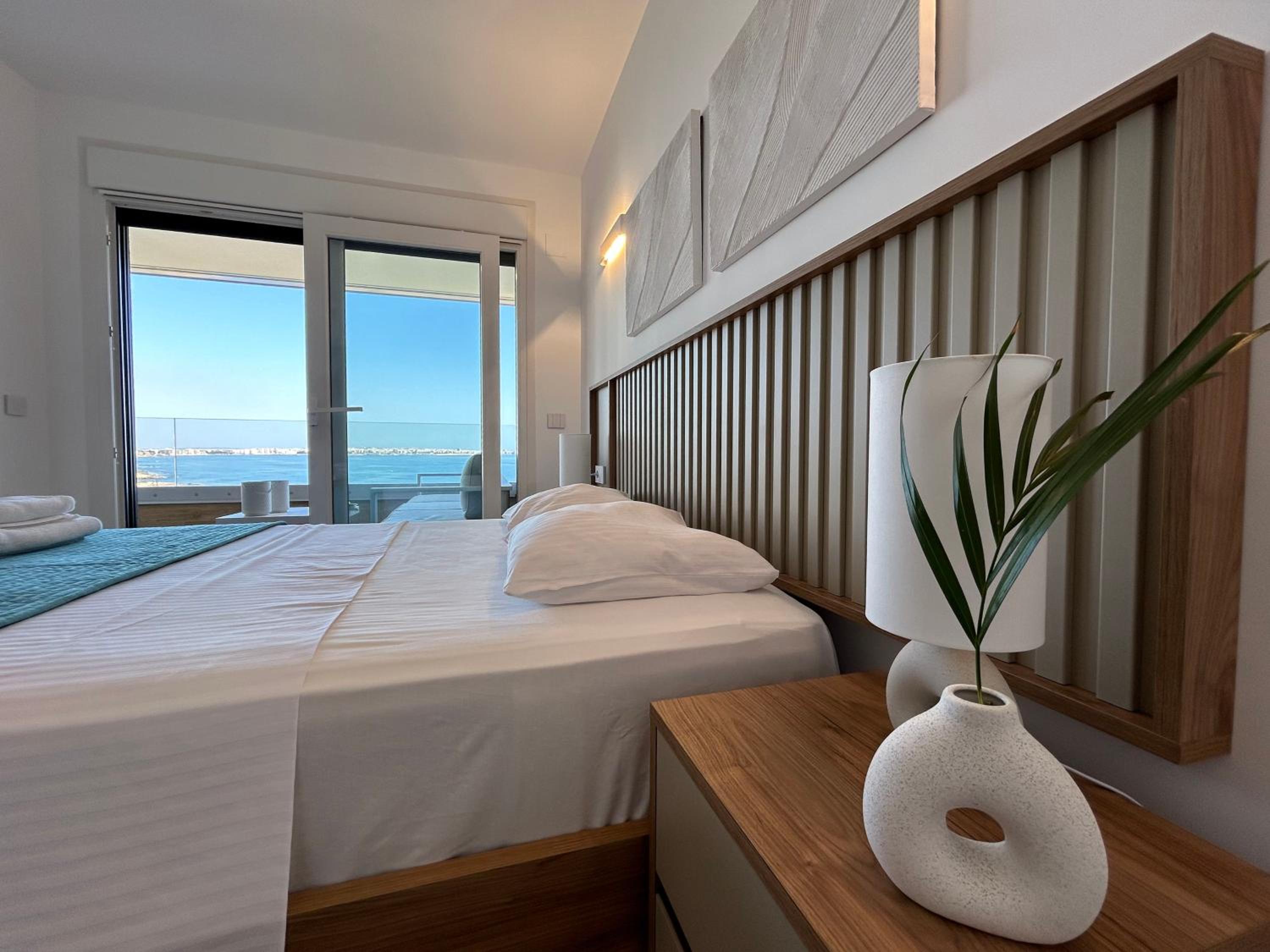 POSIDONIA PUNTA PRIMA - Luxury Seafront Apartments