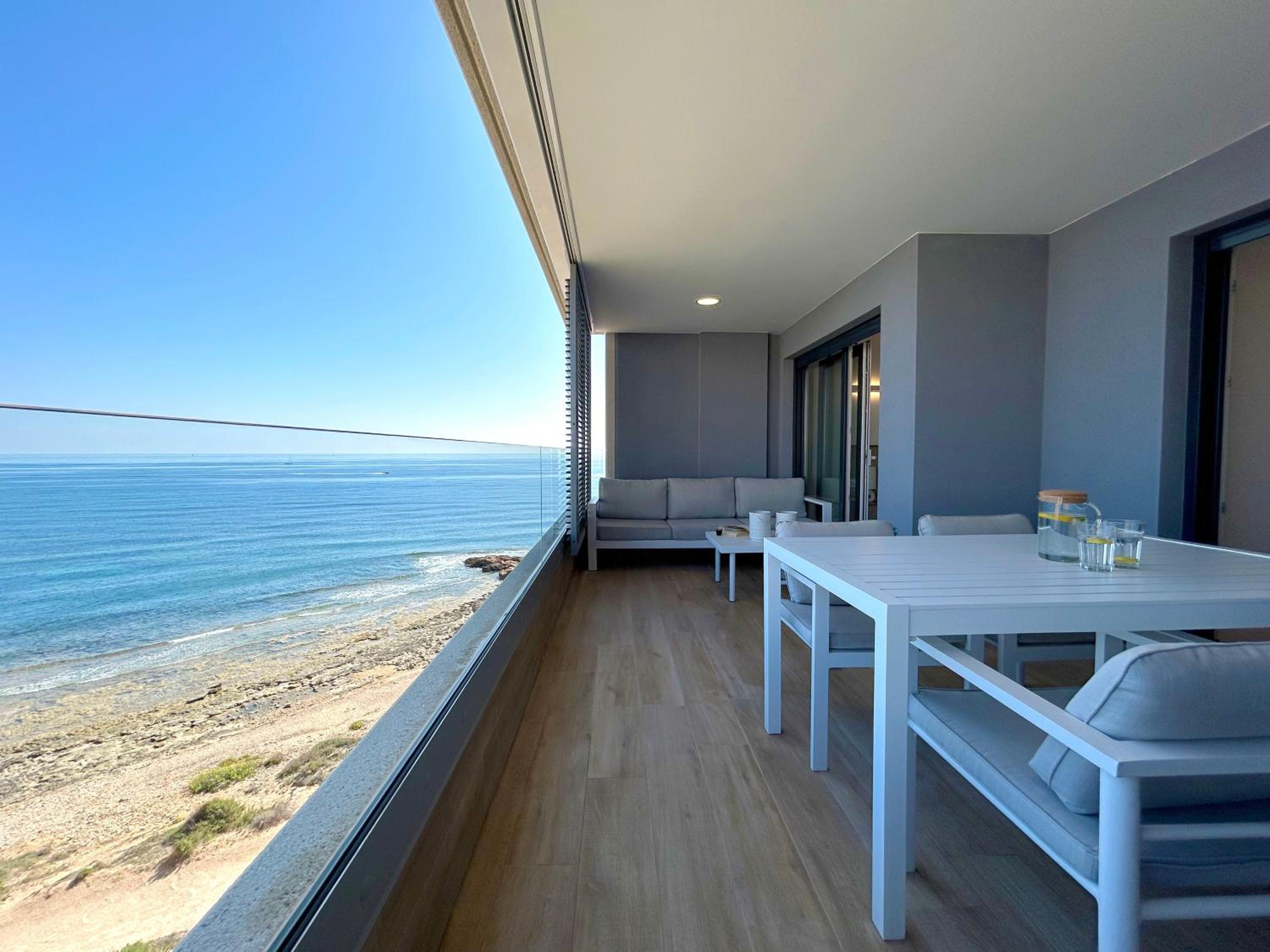 POSIDONIA PUNTA PRIMA - Luxury Seafront Apartments