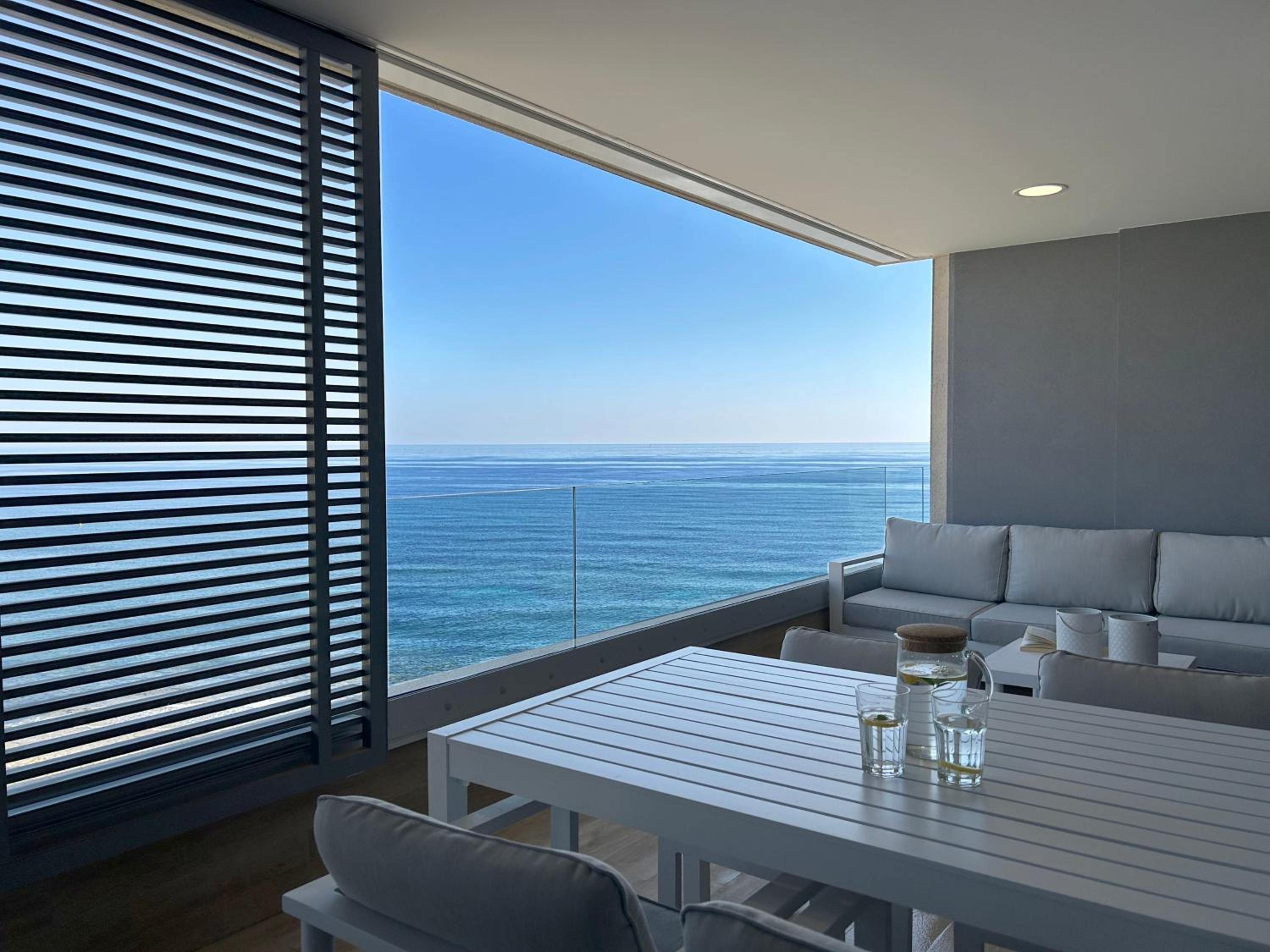 POSIDONIA PUNTA PRIMA - Luxury Seafront Apartments