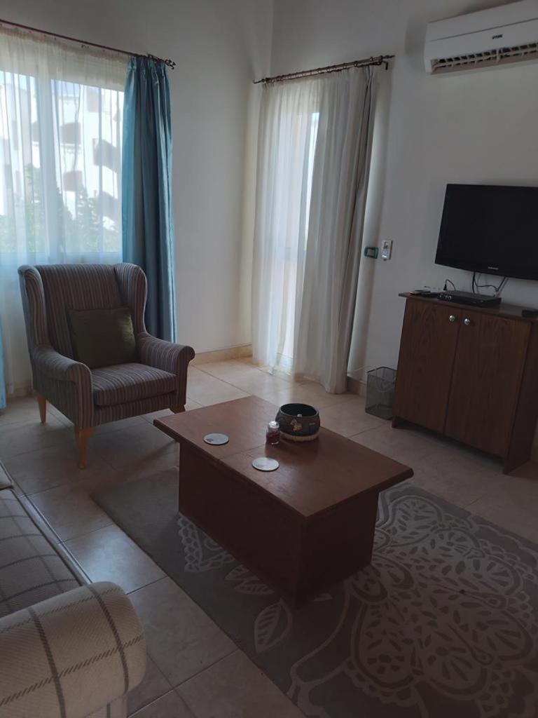 f- ground floor with garden view 3