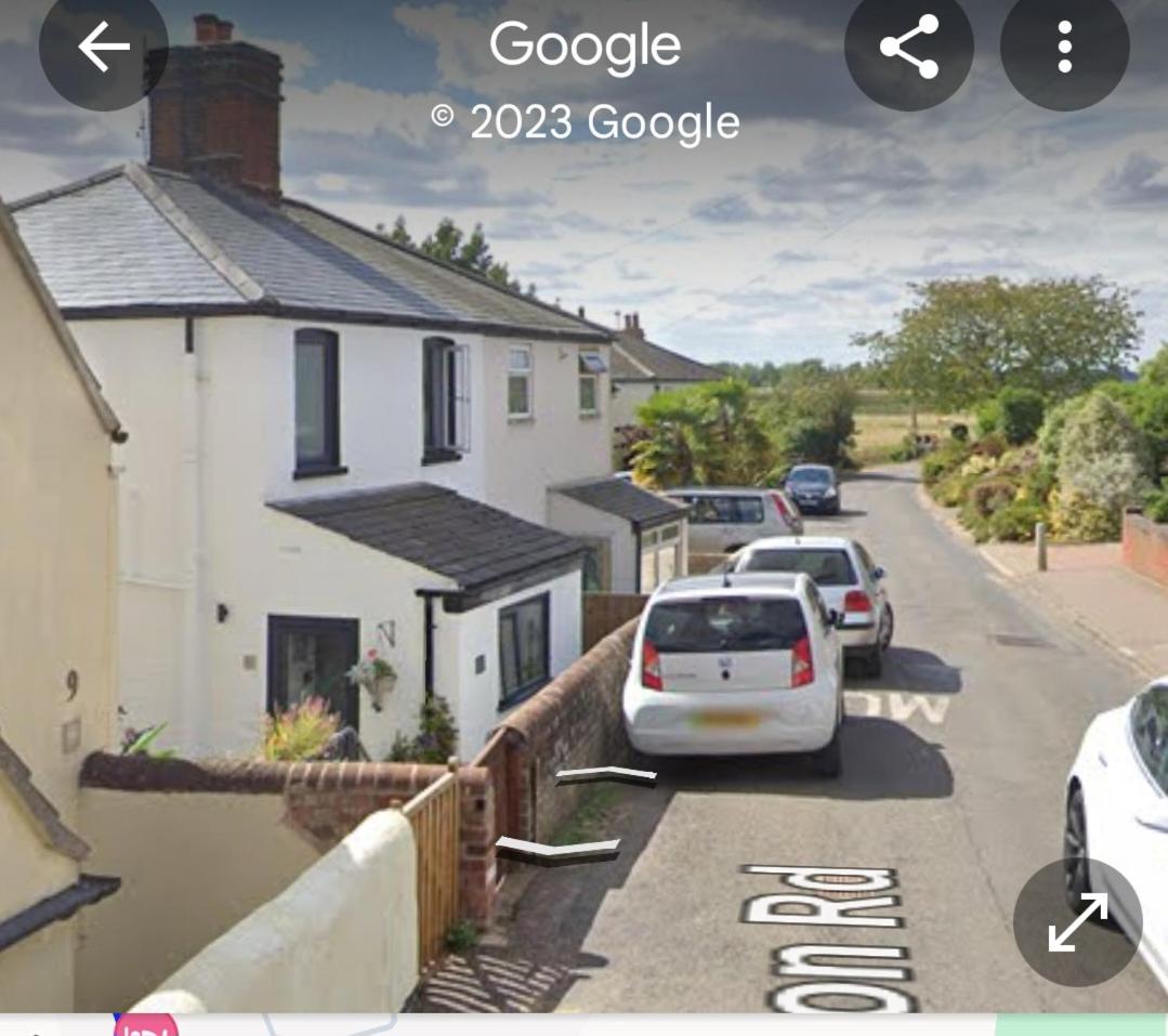 Lily Cottage In Idyllic Reedham view 3