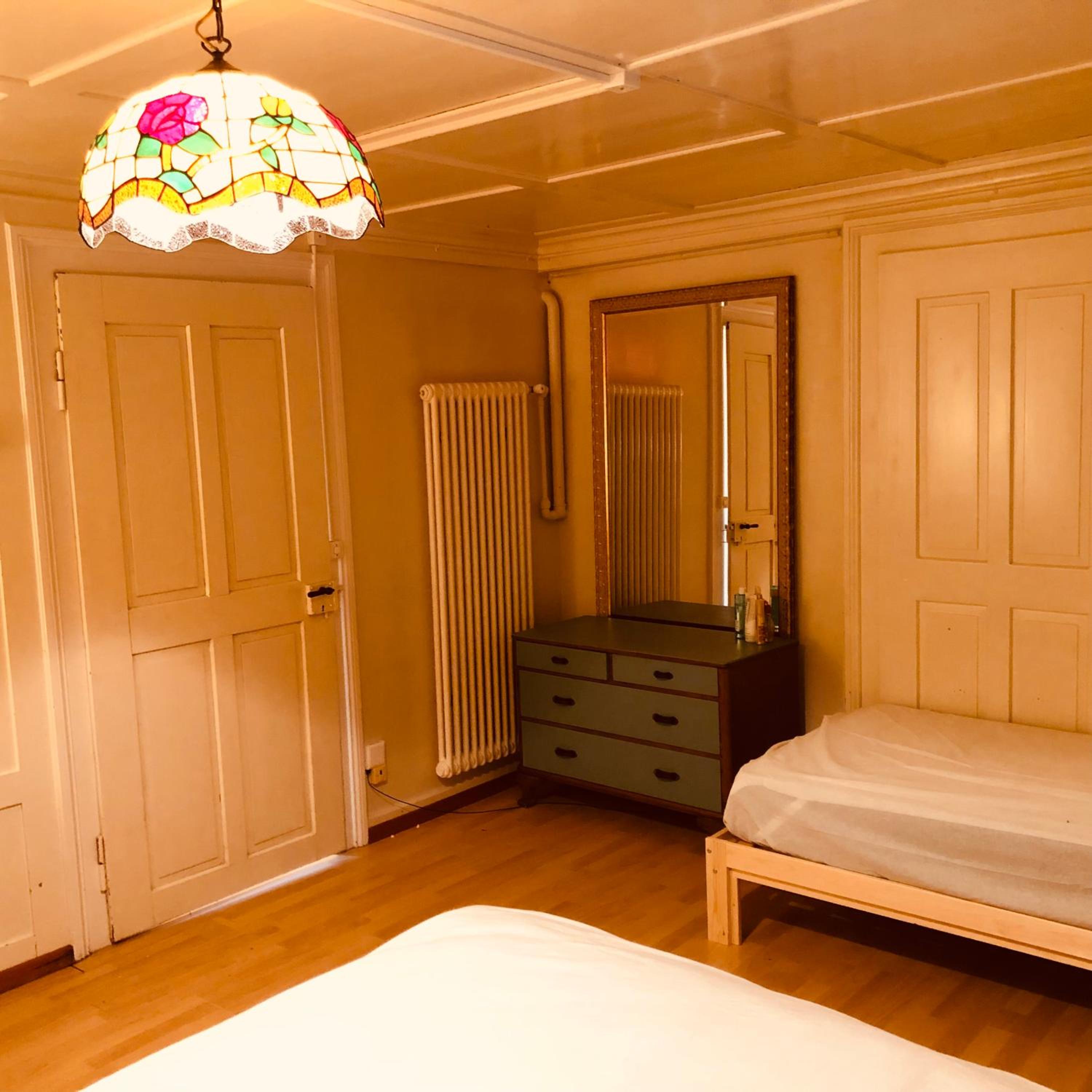 Simple Flat 64m2 Center private Parking SMALL BATHROOM