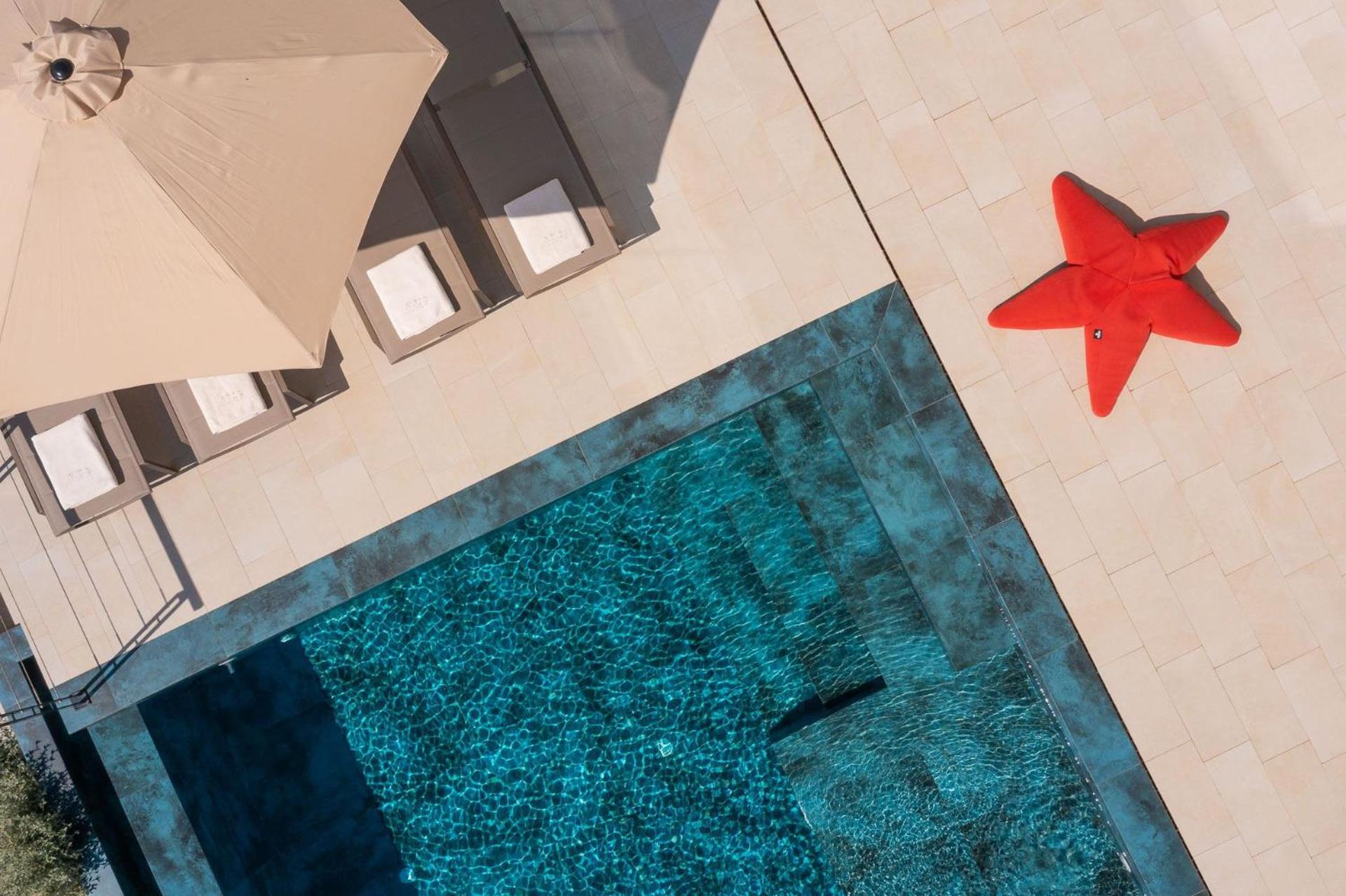 Luxury Villa 22 with heated infinity pool view 4
