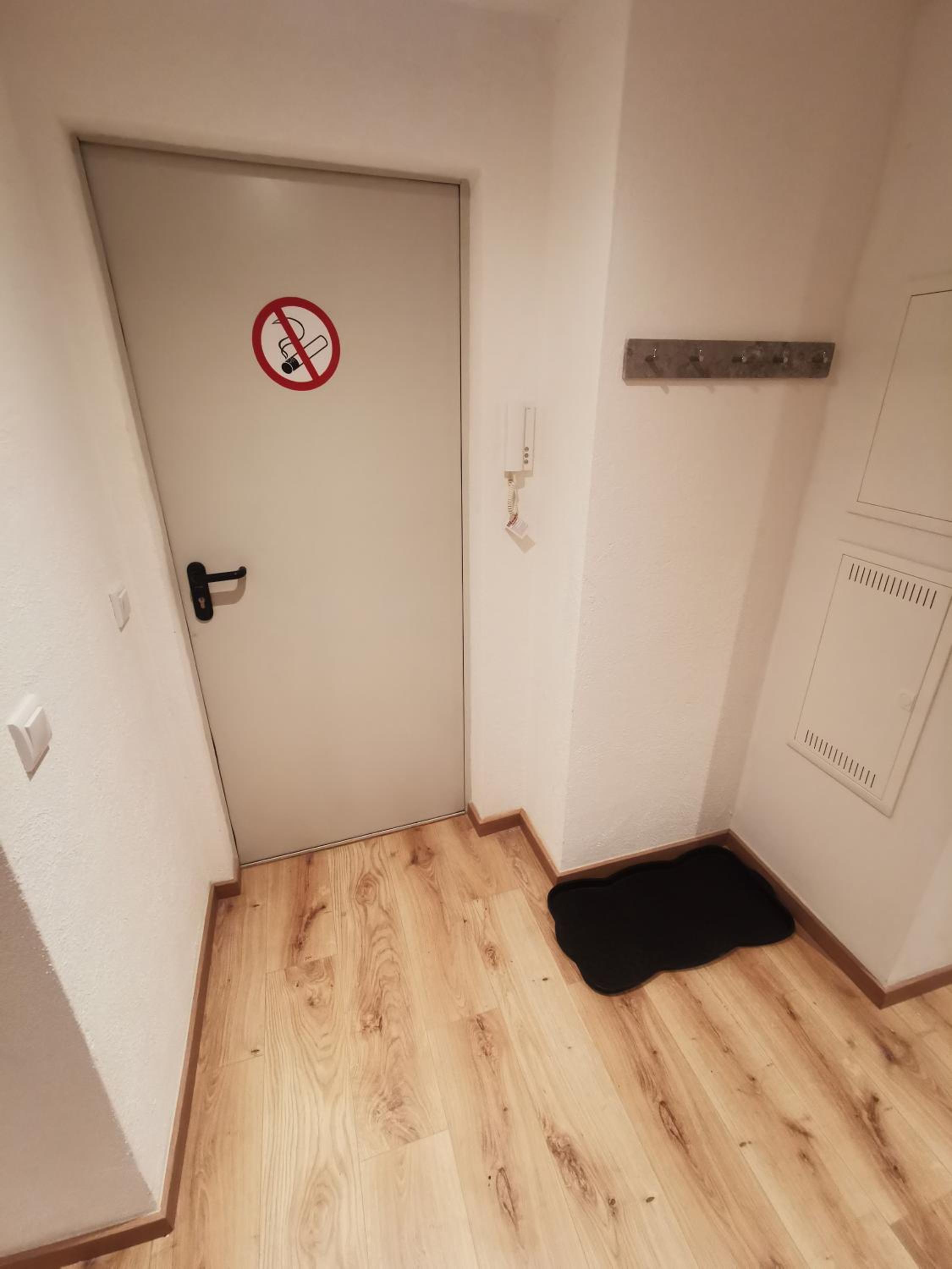 Monteurzimmer / Apartment im Souterrain Berlin Neukölln