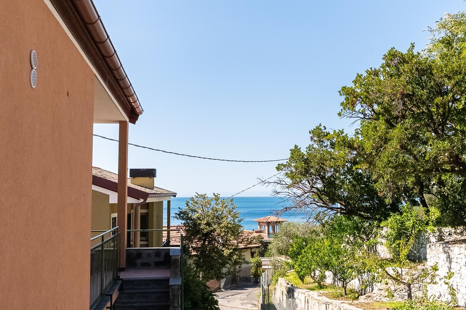 Cavi Sea View Apartment view 3