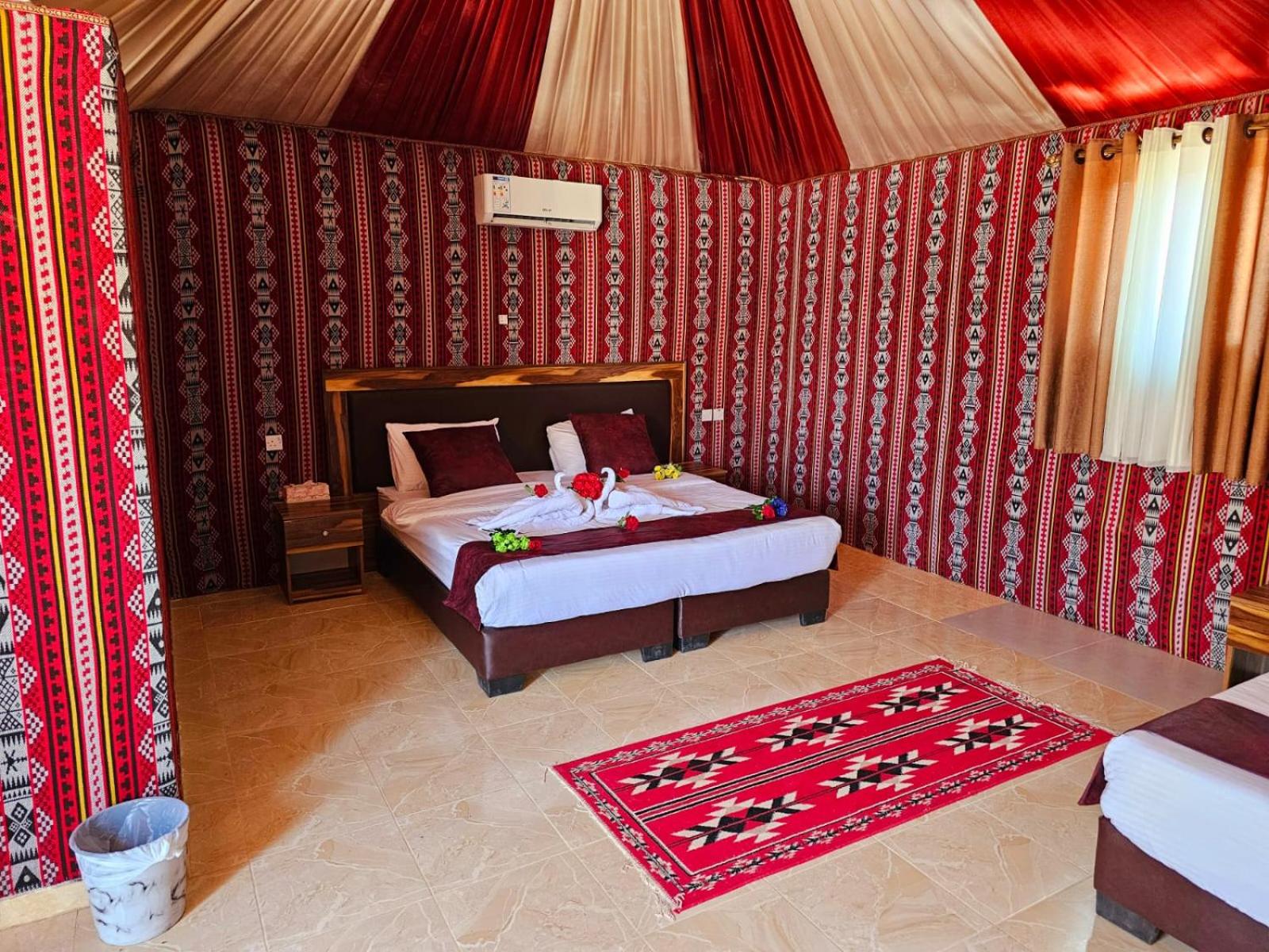 Harir Rum luxury camp view 3