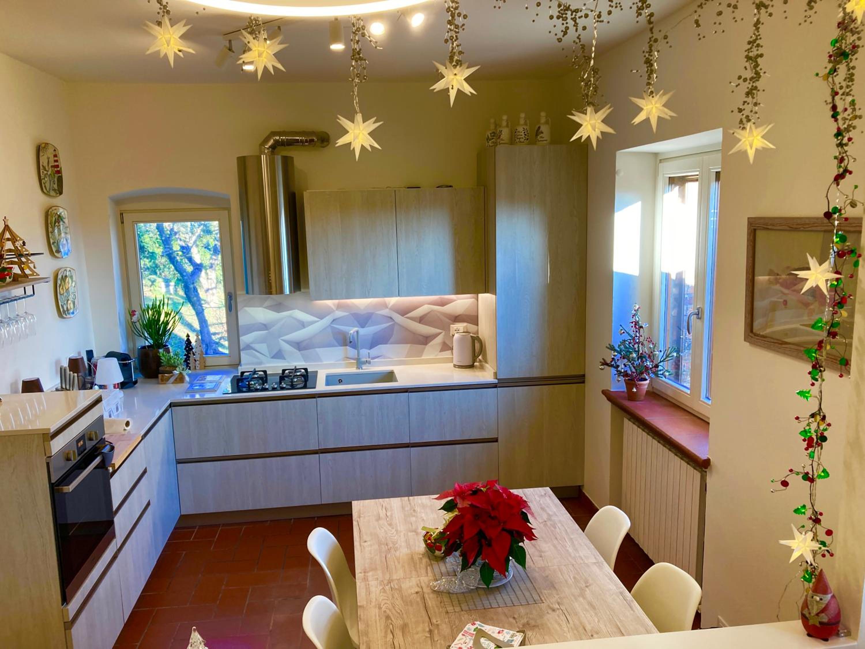 Grove Cottage: Immersed in nature & close to town view 5
