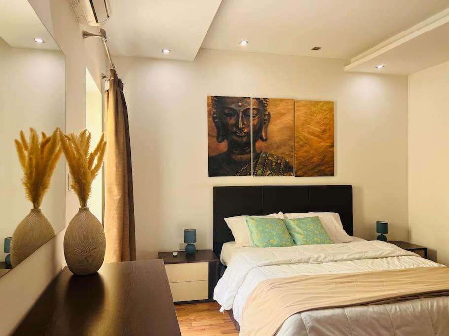 Upper Valley Mansions, No.25 photo 3