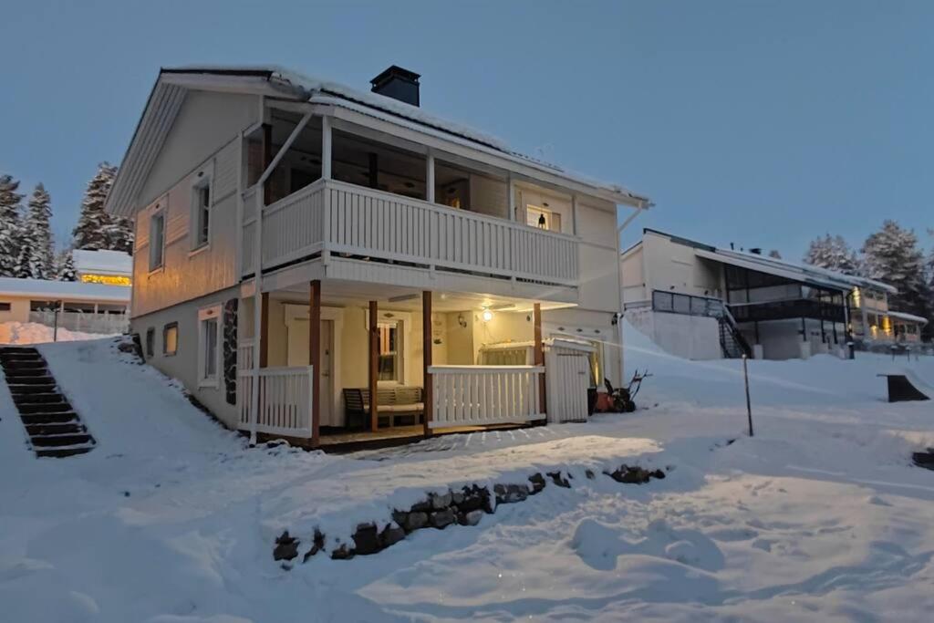 House with 3 bedroom's and sauna Close to arctic circle and Santa Claus