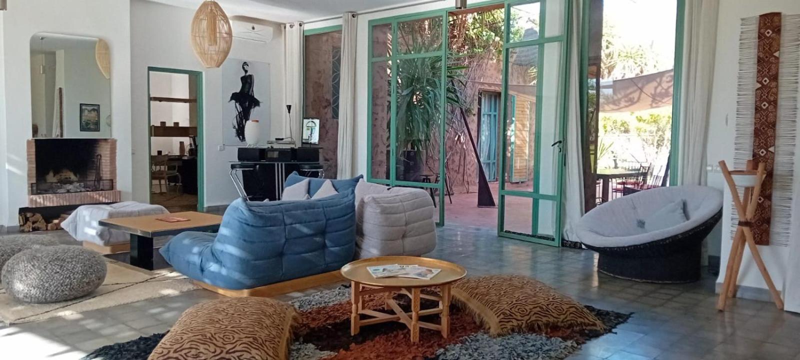 lounge