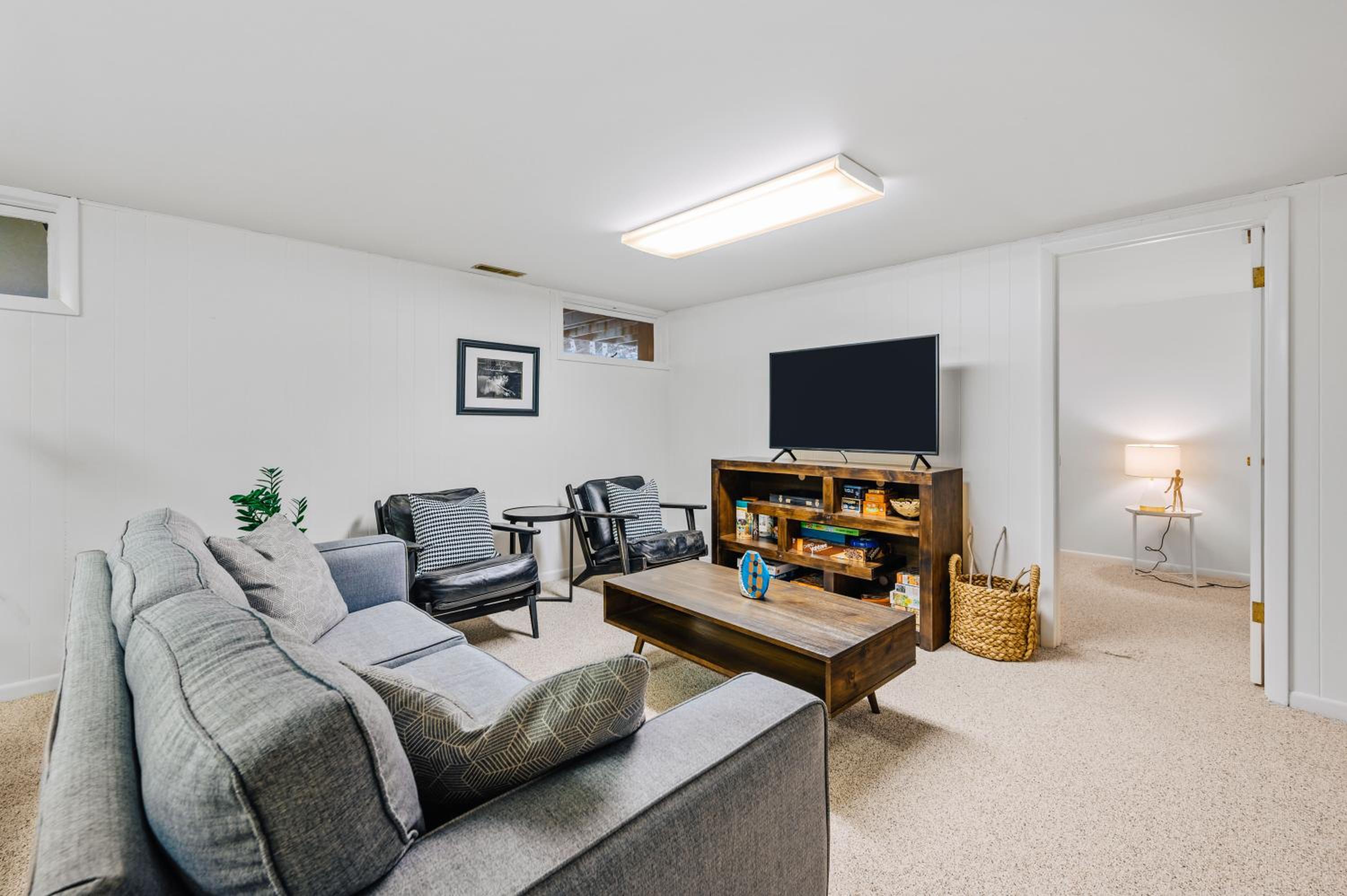 Midcentury home, private beach. large great room view 4