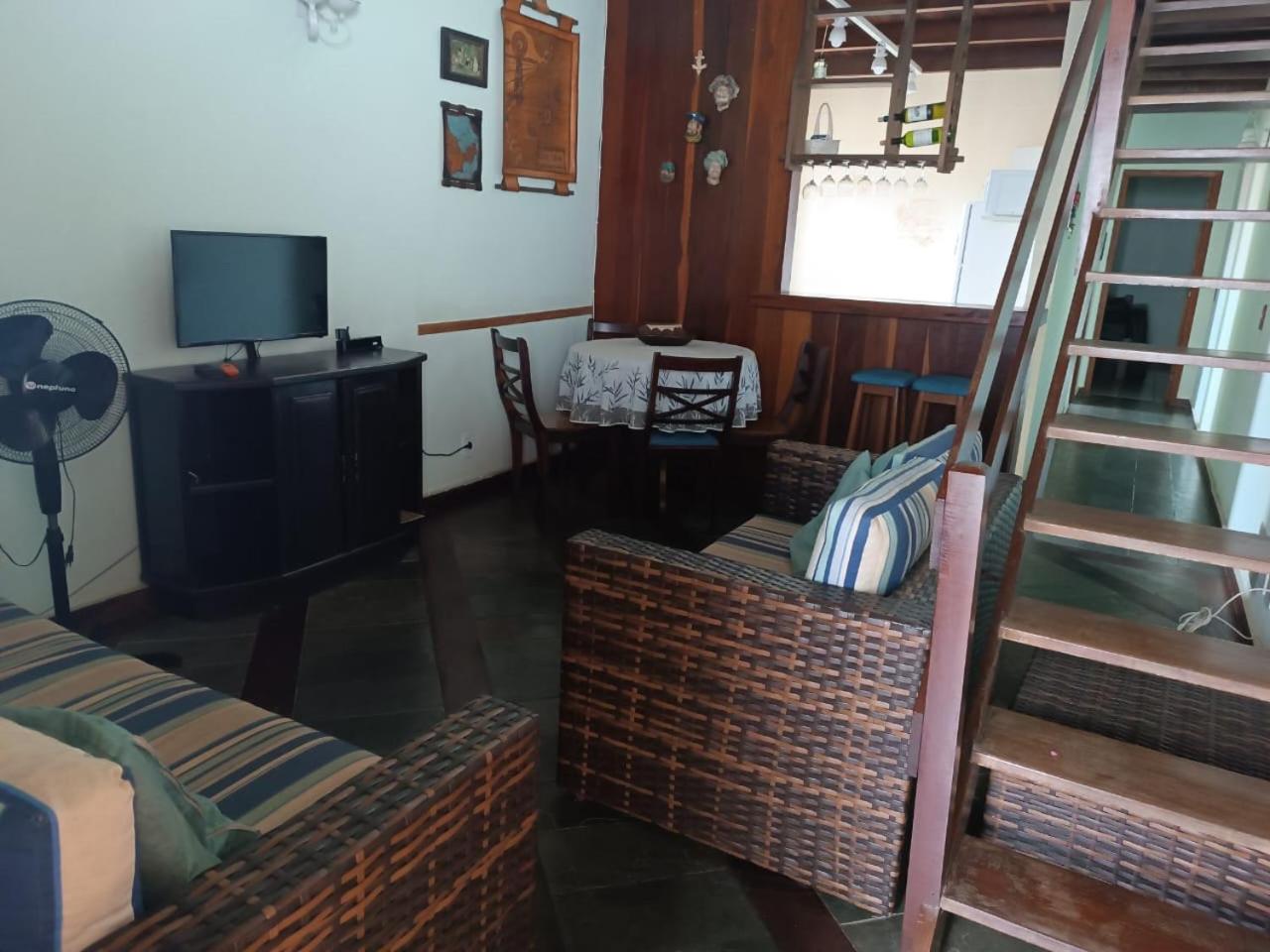 Duplex 450m da Praia do Peró, Roupa Cama e Banho, Wi-Fi, TV a Cabo, Estacionamento