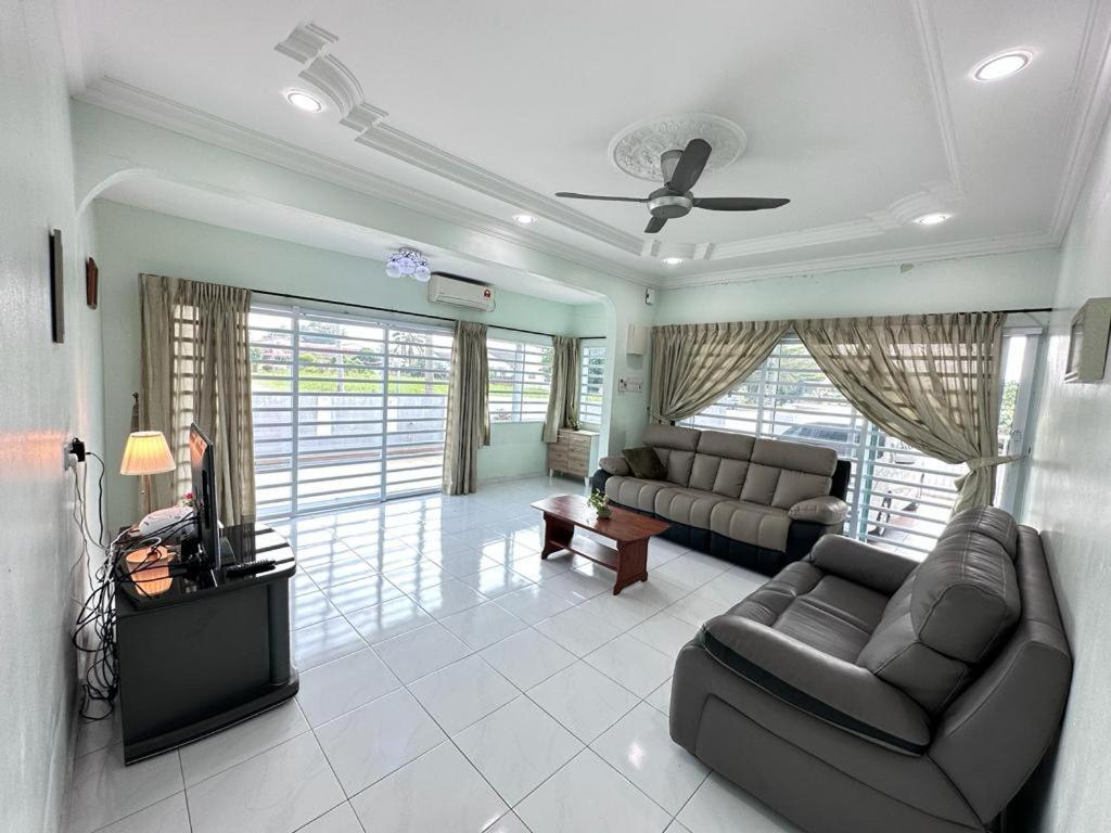 Ipoh Cozy Premium Spacious Home photo 6