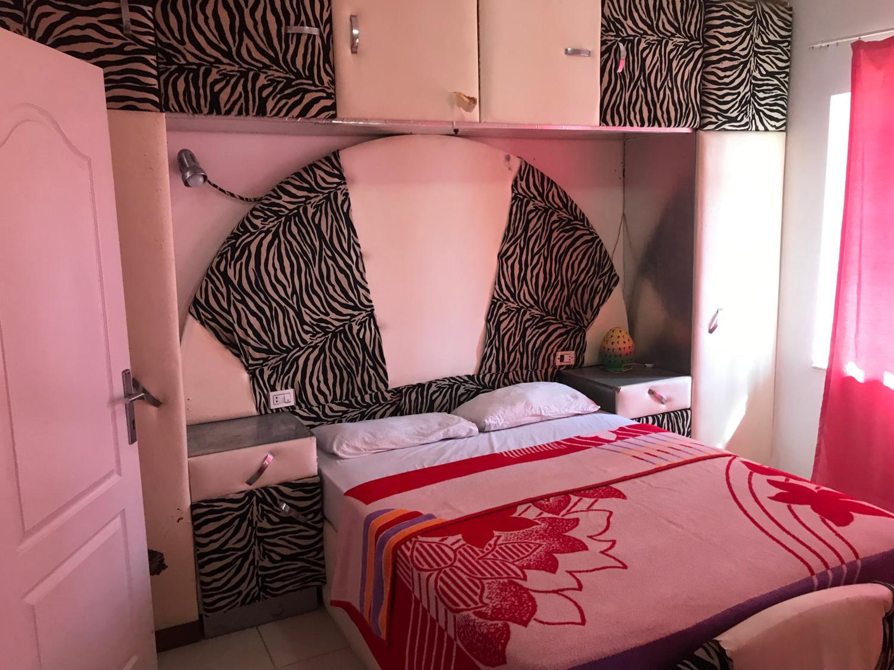 Average furnished rooms