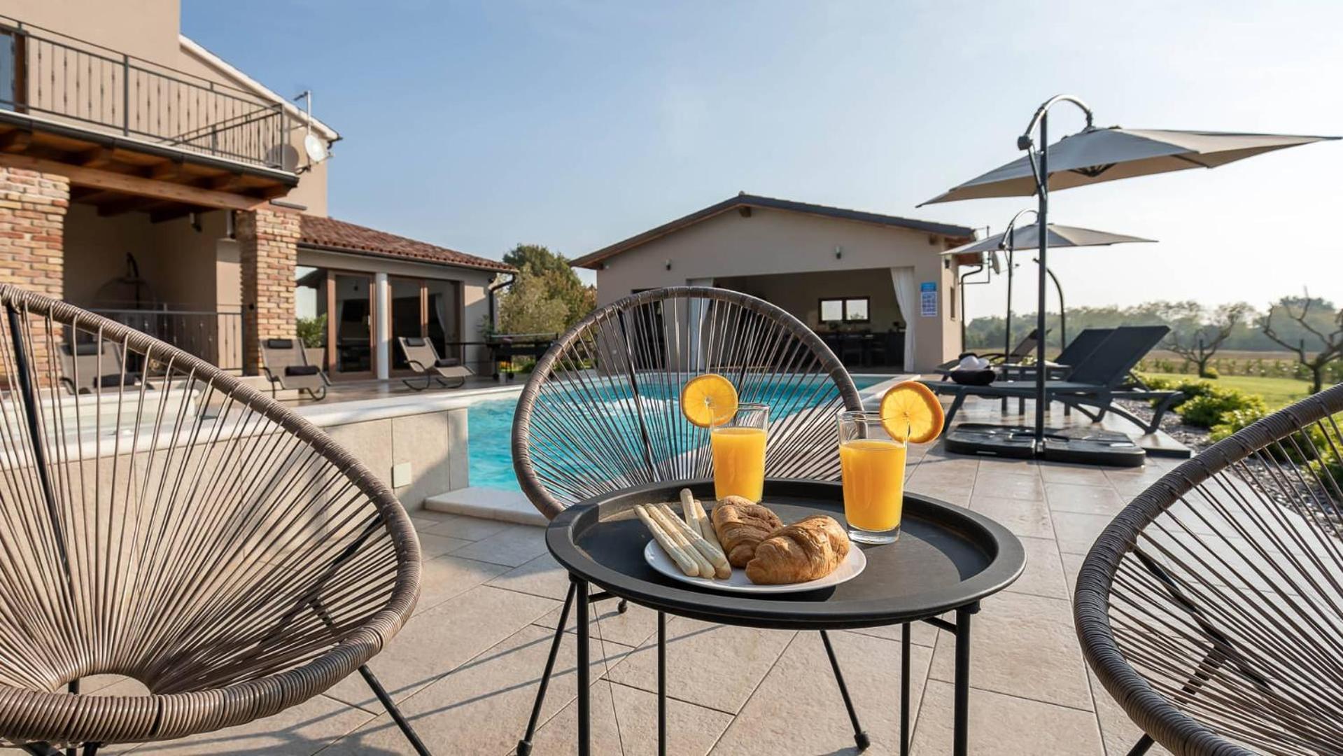 Wonderful Villa Mattuzzi with private pool near the town by WiiBuk view 3