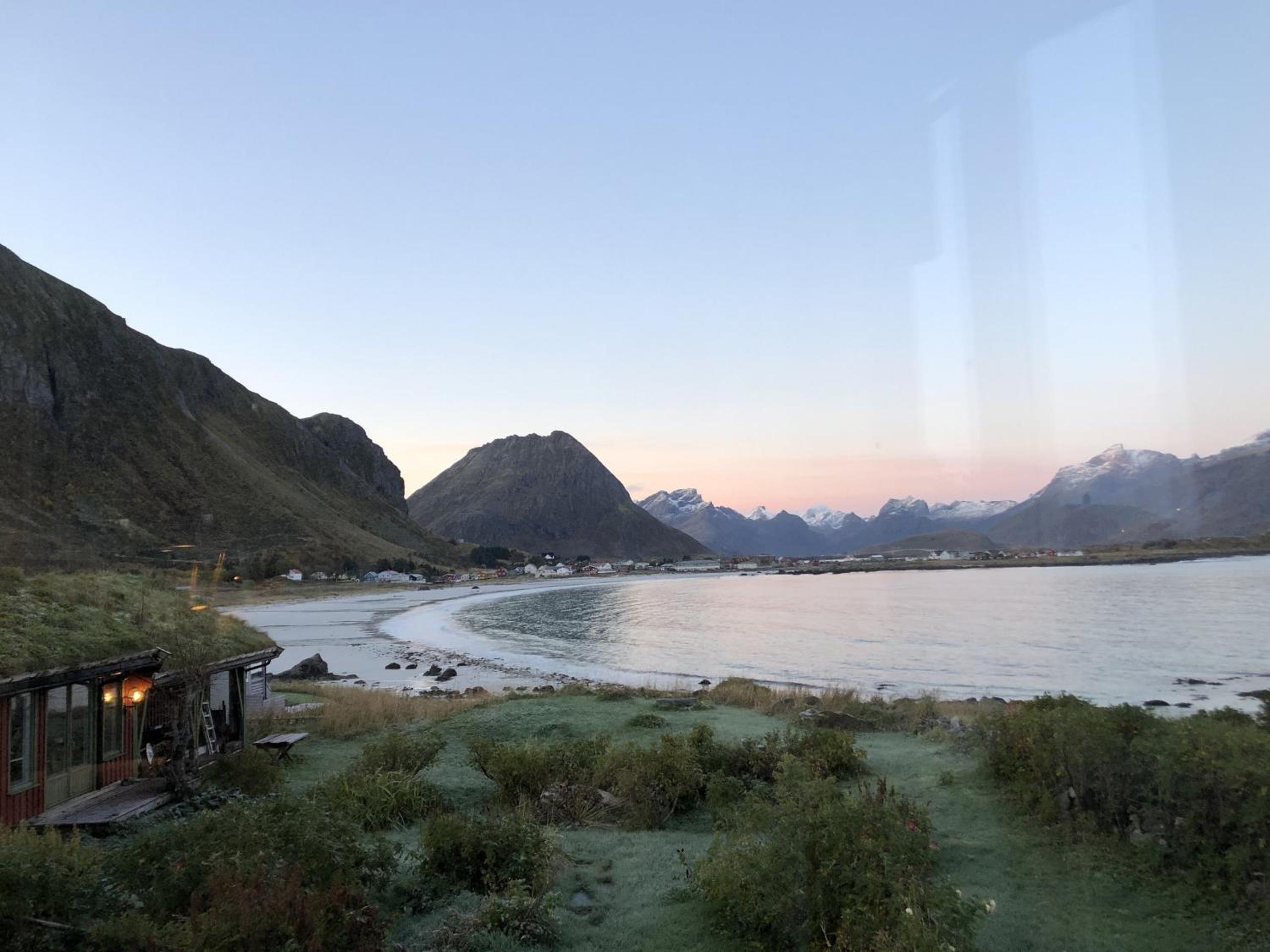 Nordbo - unik plass med utsikt over Rambergstranda