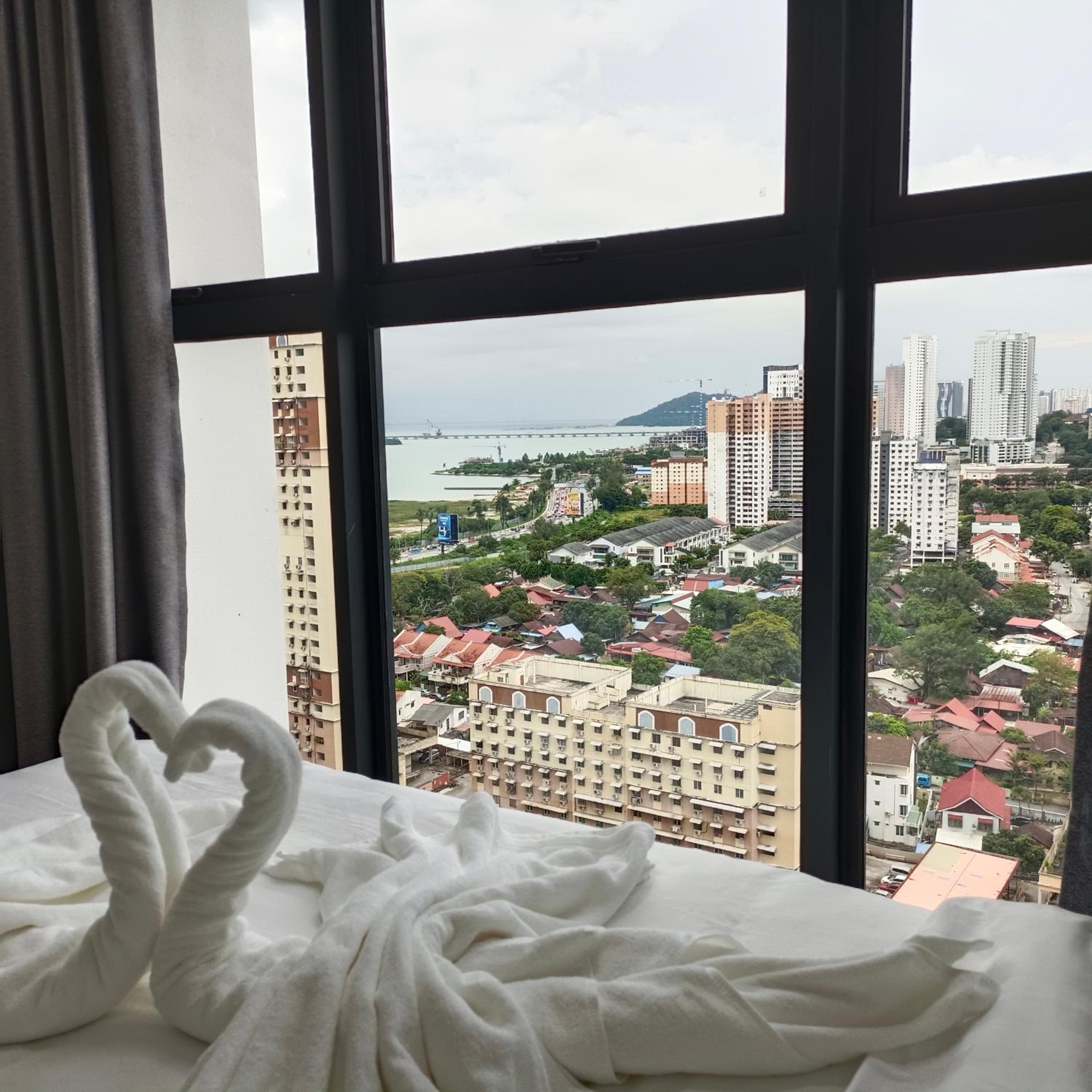 Veneto Penang homestay 3BR with infinity pool