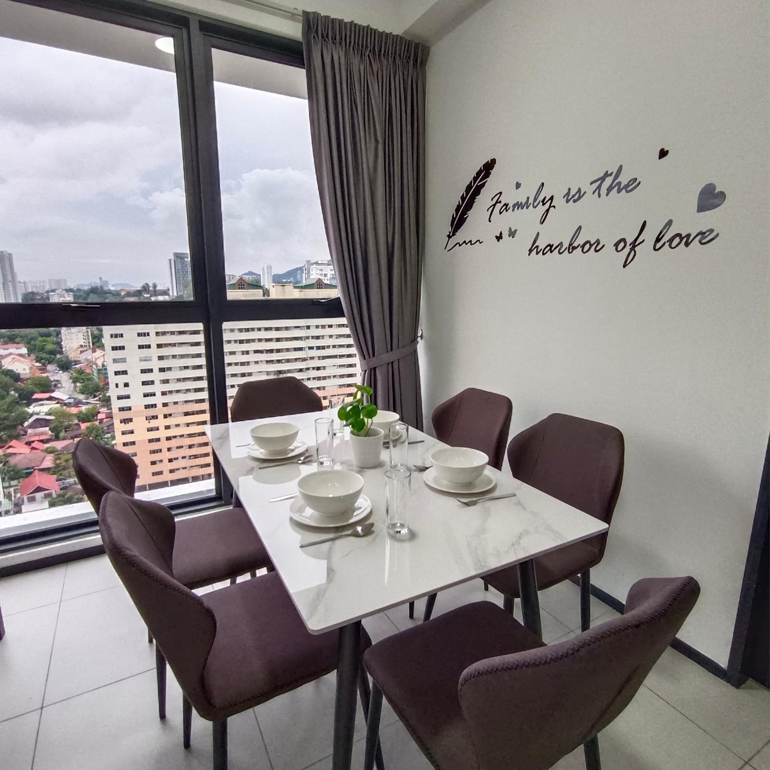 Veneto Penang homestay 3BR with infinity pool