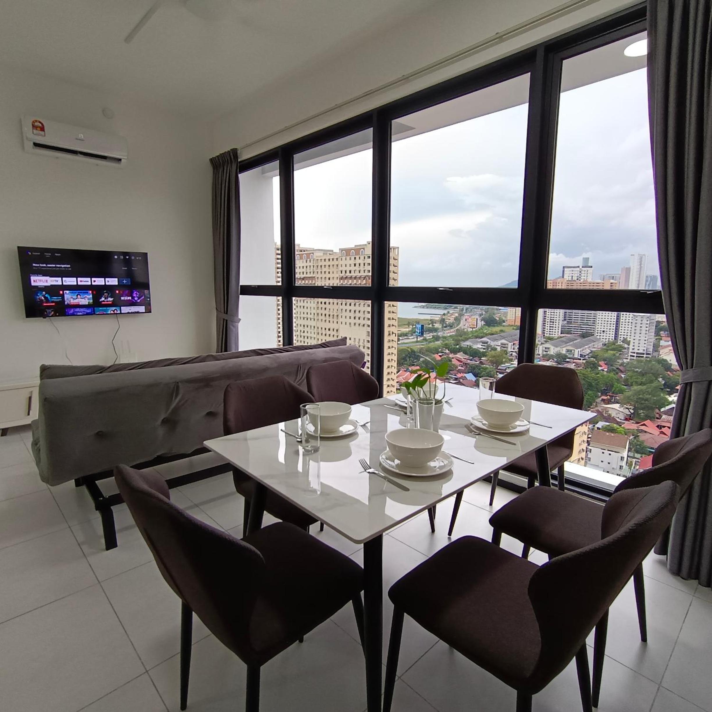 Veneto Penang homestay 3BR with infinity pool