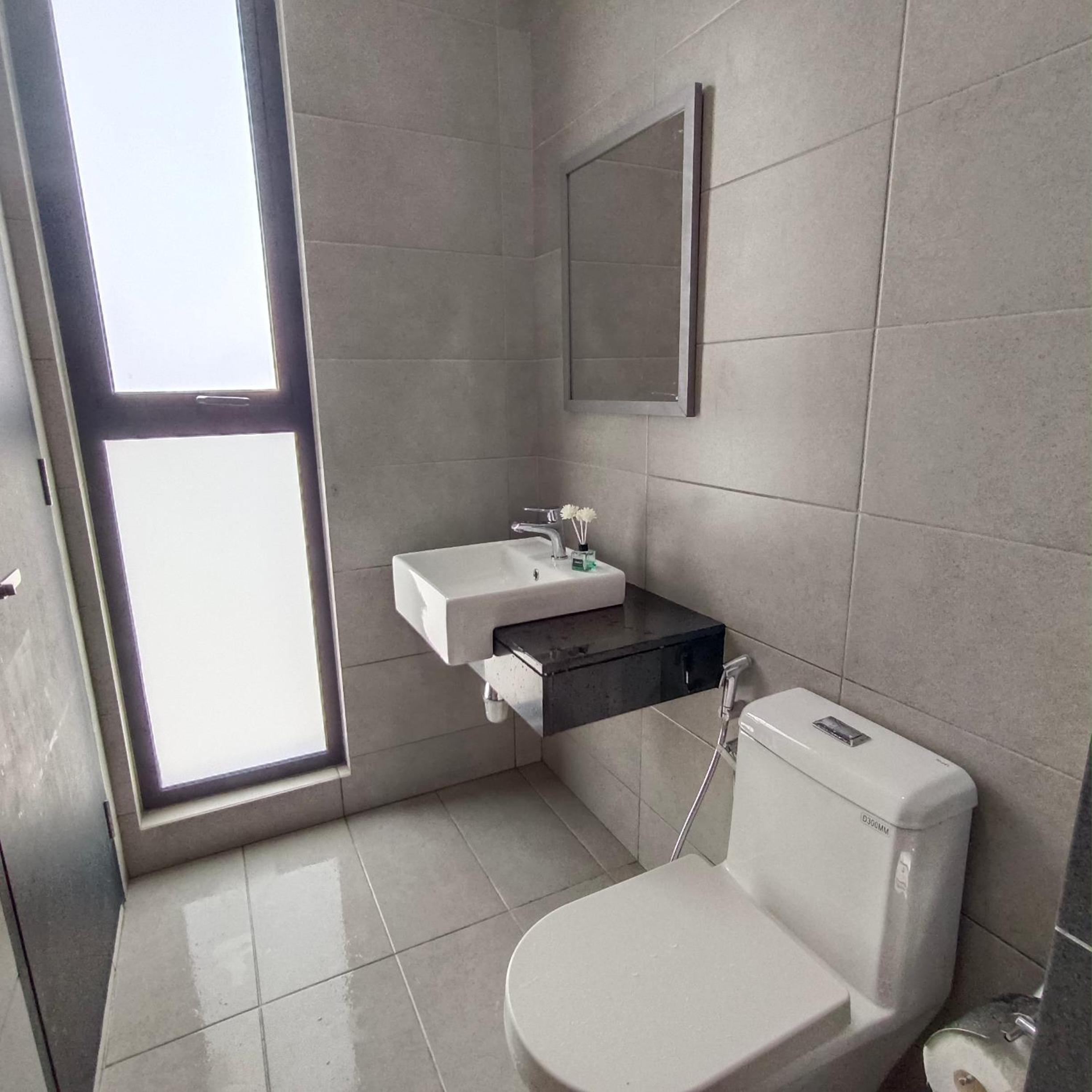 Veneto Penang homestay 3BR with infinity pool