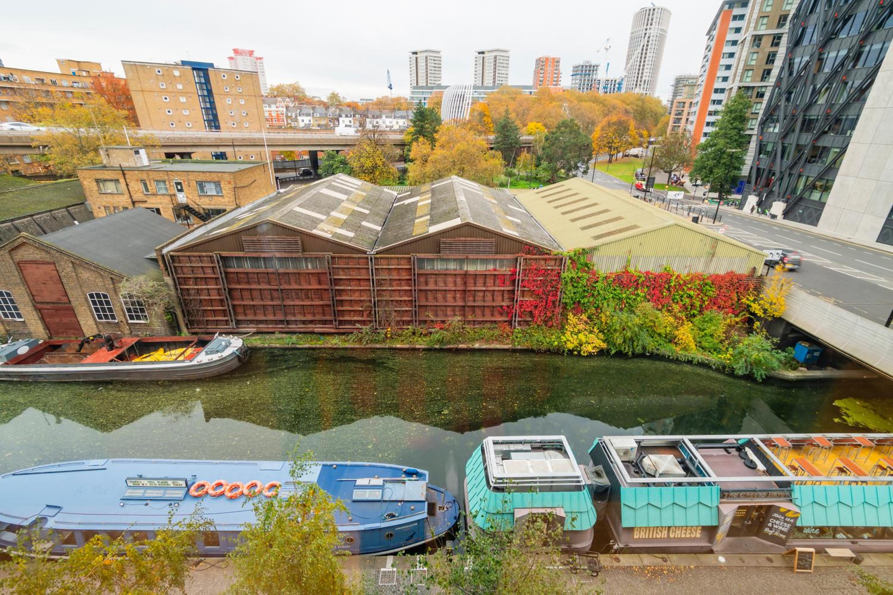 Paddington Basin View Apartment