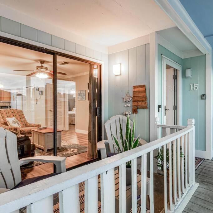 Deeded Beach Access- 10 min Walk to Hangout view 3