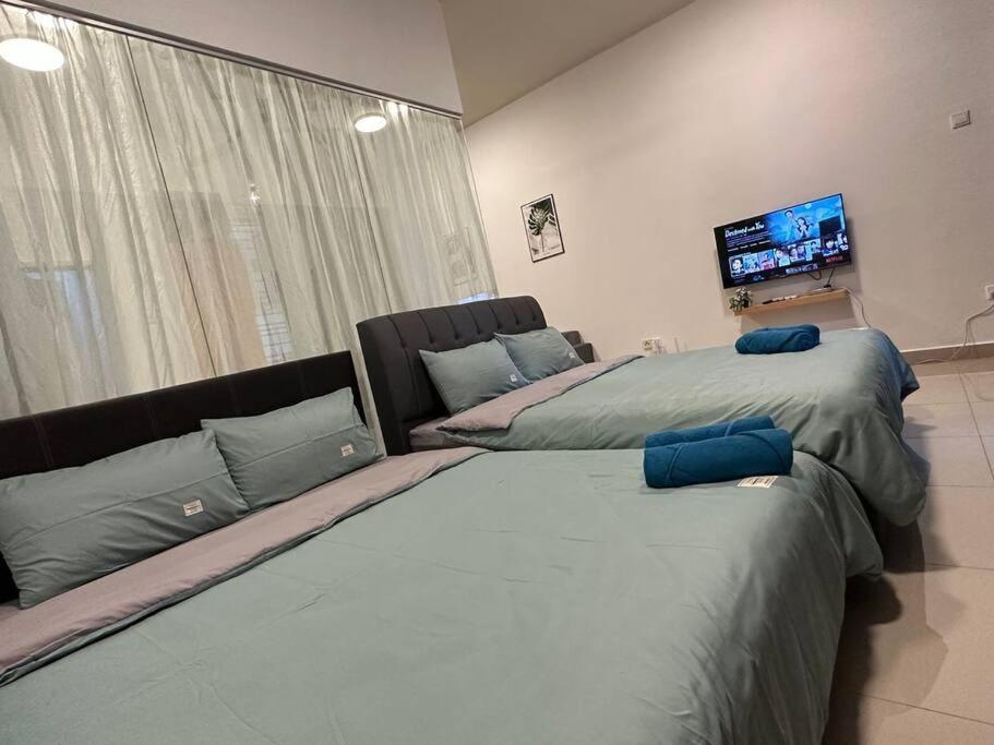 Plazio 1 Bedroom & Studio