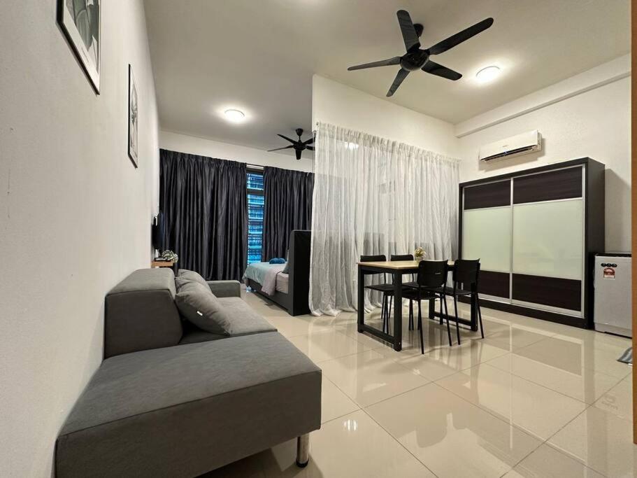 Plazio 1 Bedroom & Studio