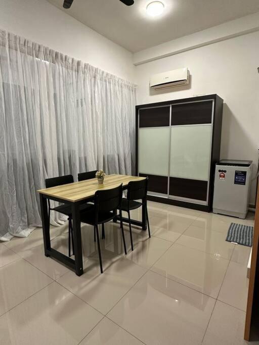 Plazio 1 Bedroom & Studio