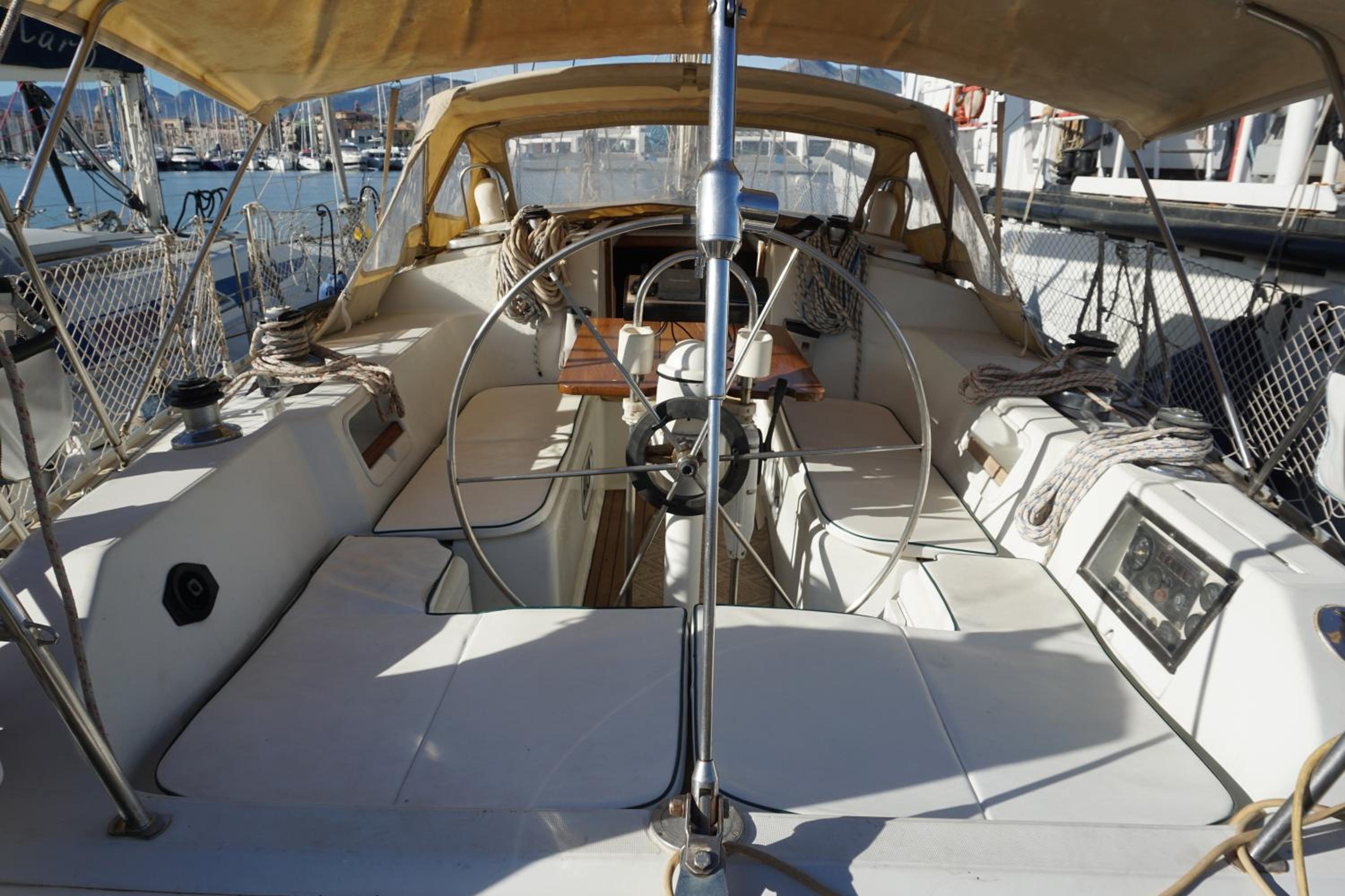 Gloria Sailing view 4