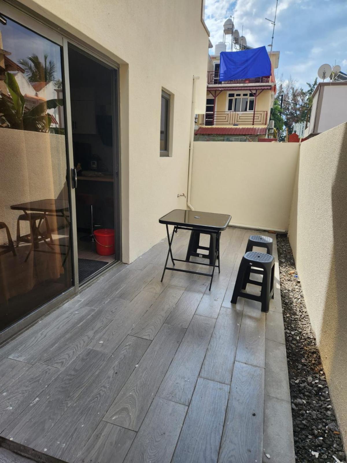 Camelia Bldg, Groundfloor, 3 min to beach view 5