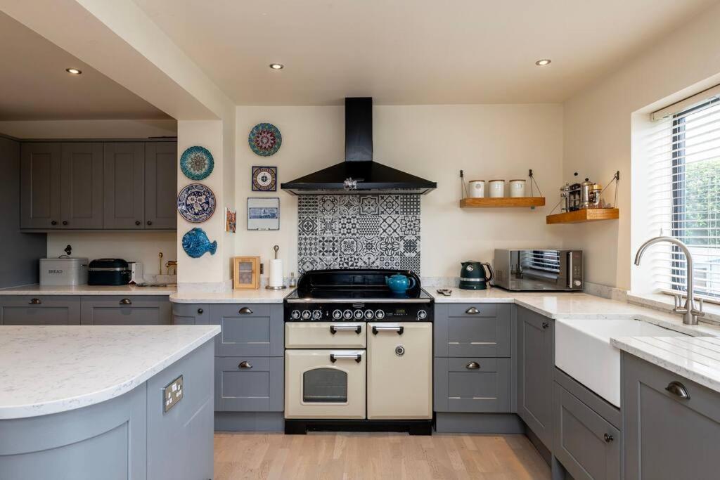 Fabulous House in Bath w/parking