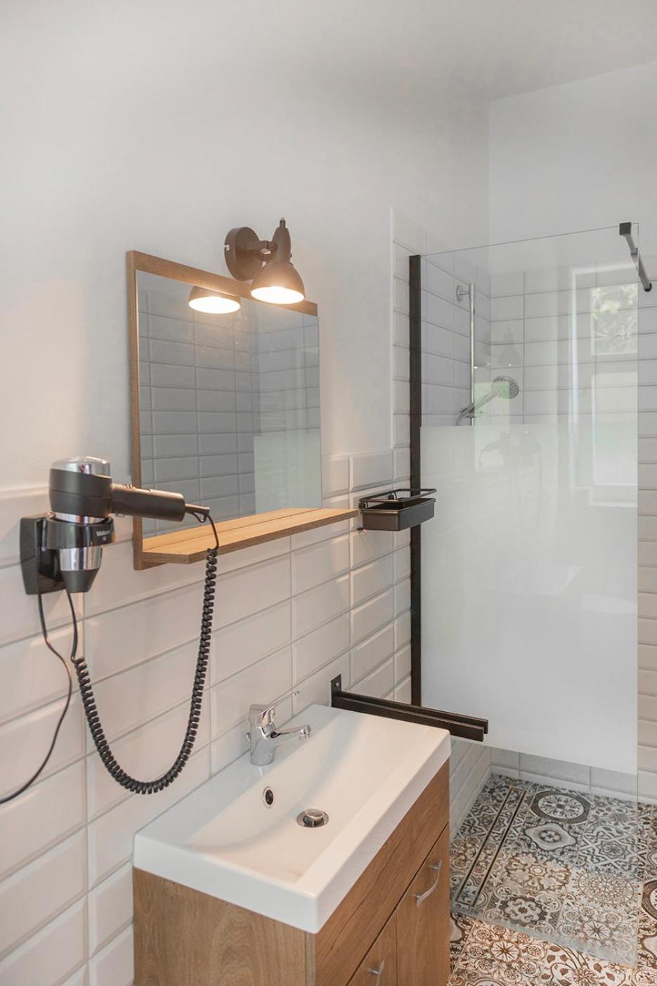 Neu möbliertes 1 - Zimmerapartment mitten in der Natur