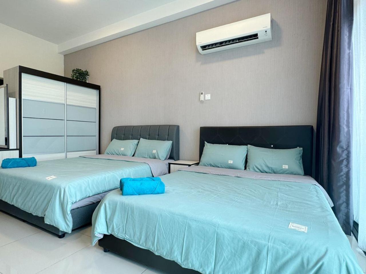Plazio 1 Bedroom & Studio