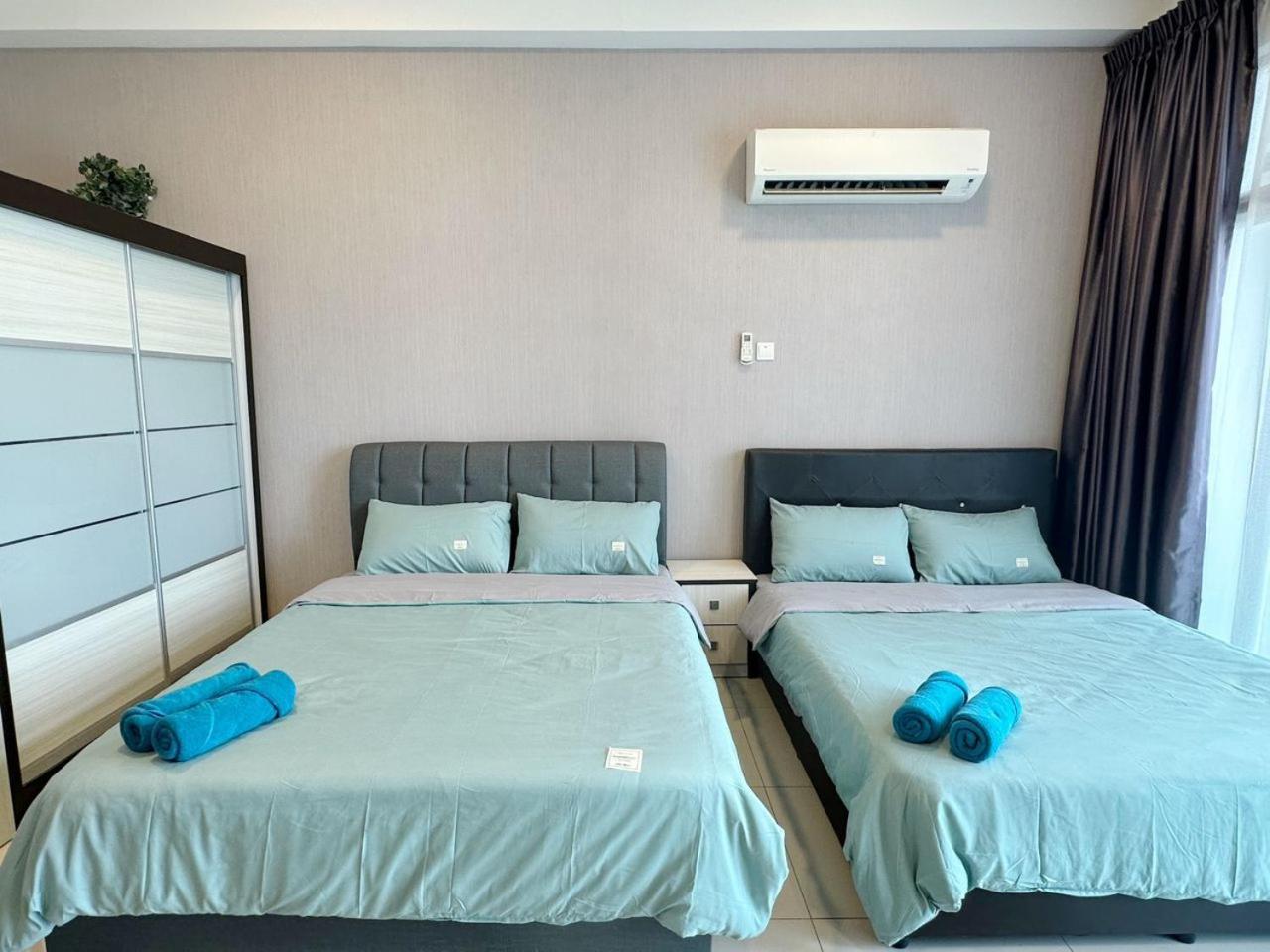 Plazio 1 Bedroom & Studio
