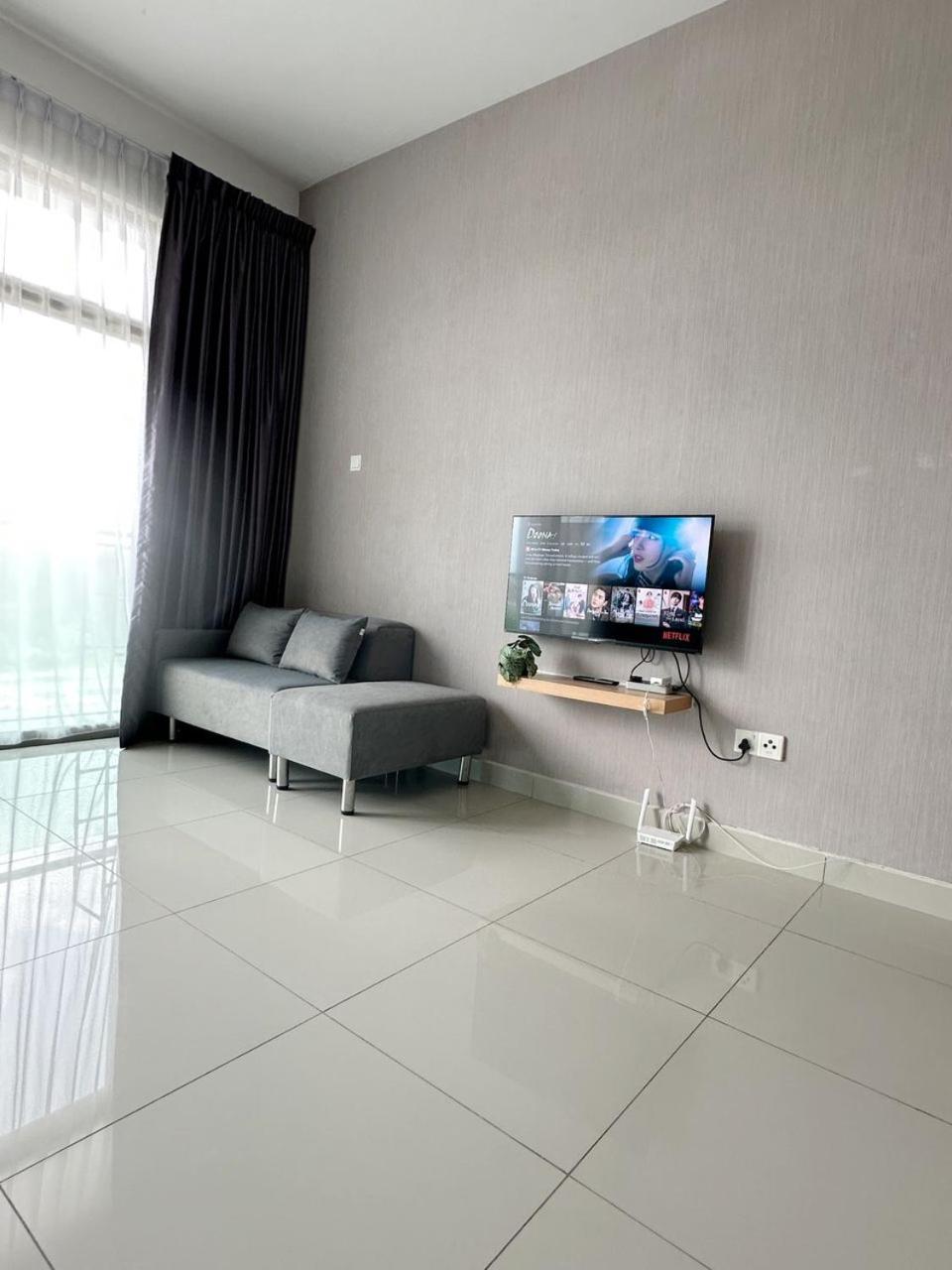 Plazio 1 Bedroom & Studio