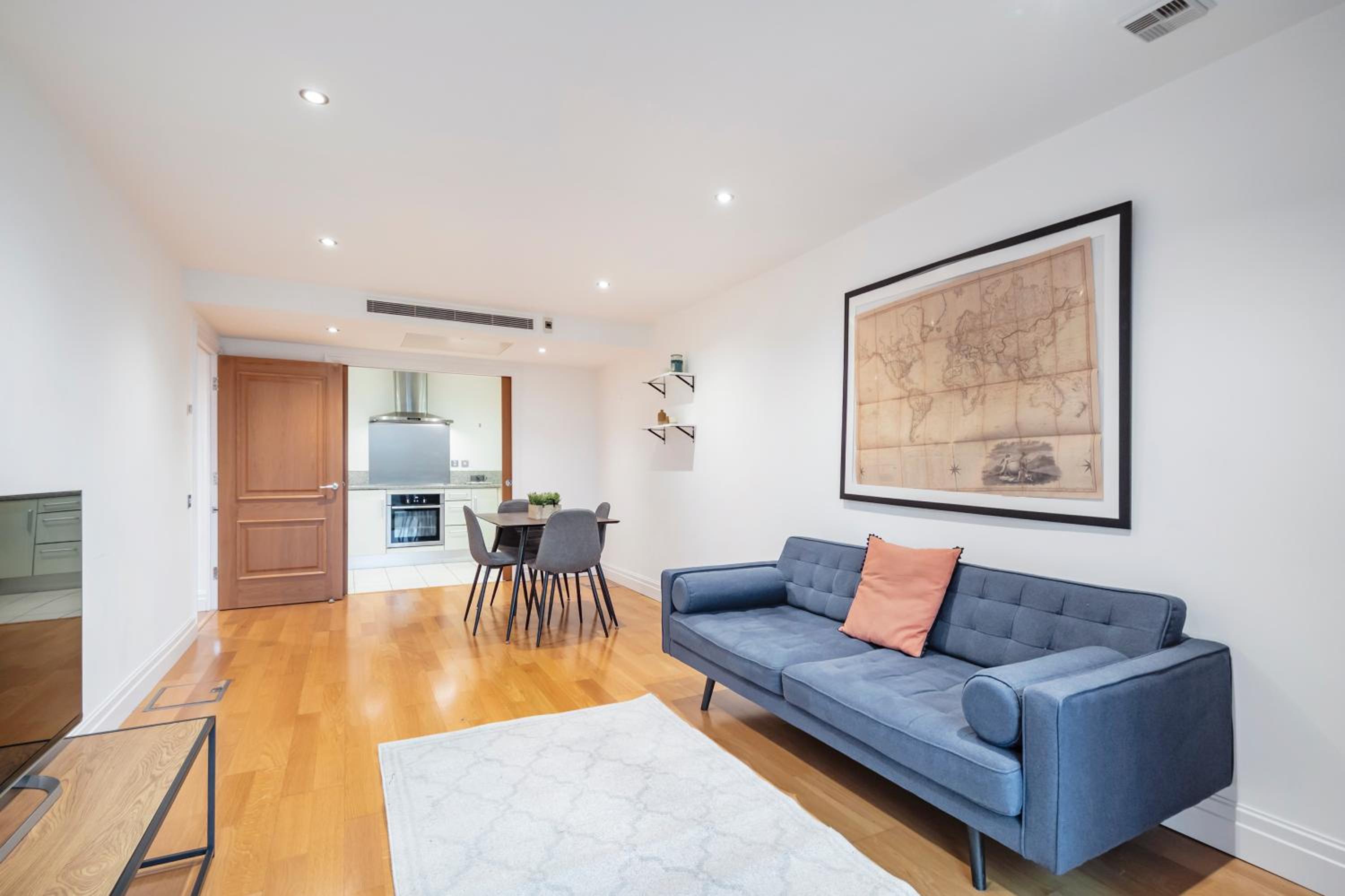 Paddington Basin View Apartment