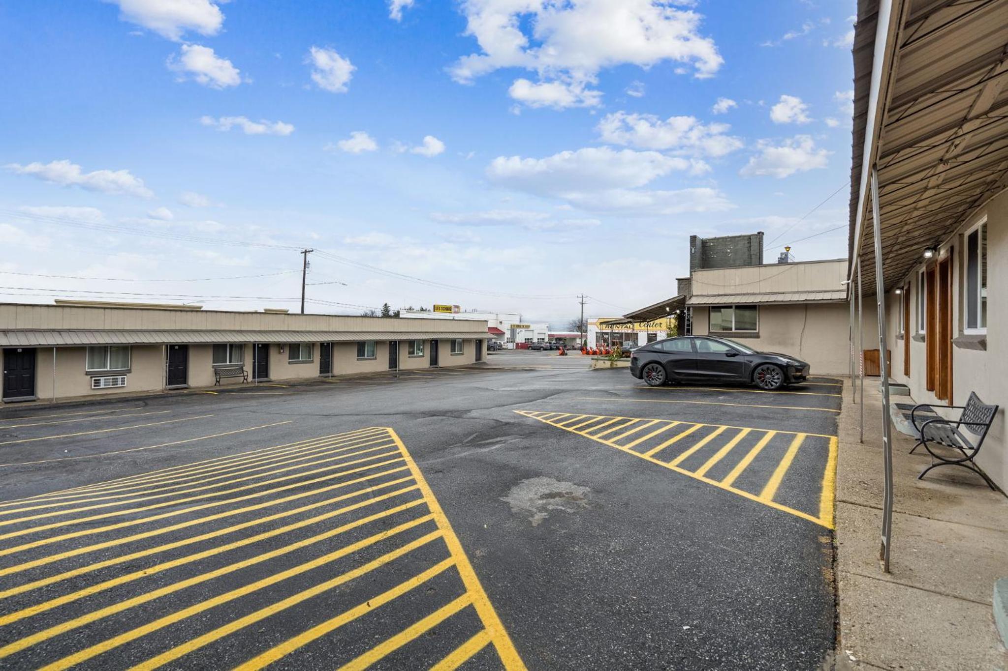 Selkirk Motel