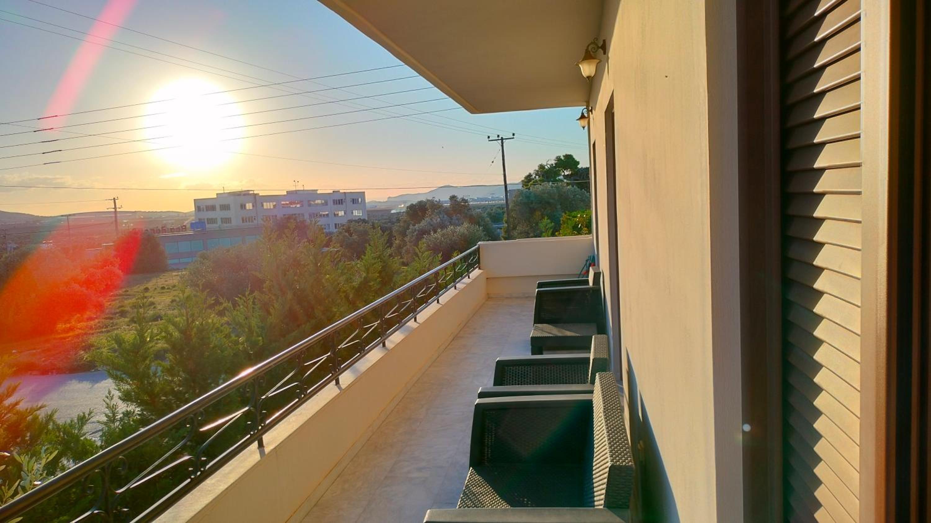 Spata sunrise house