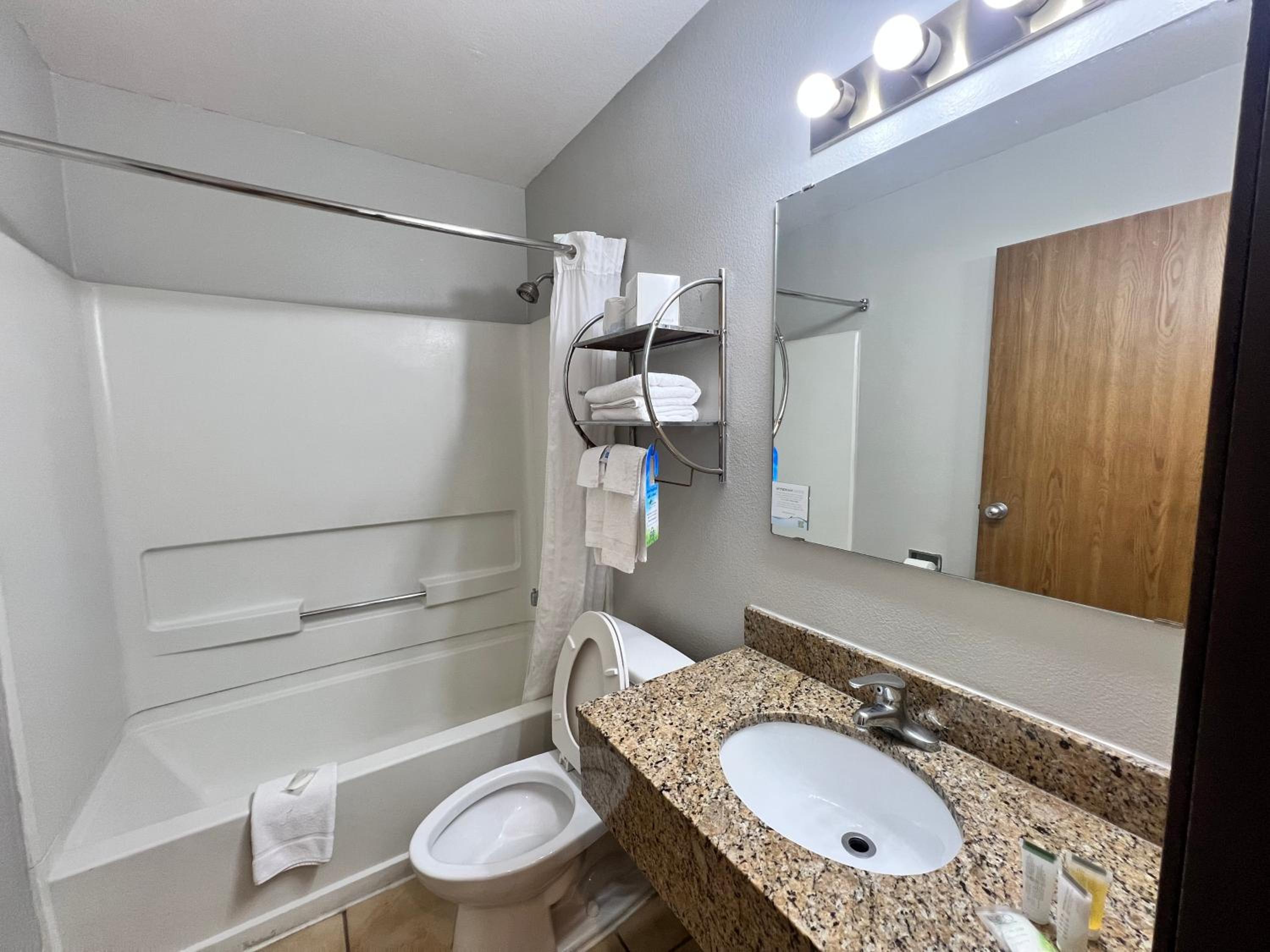 Antelope Inn  Suites - Property Image 15