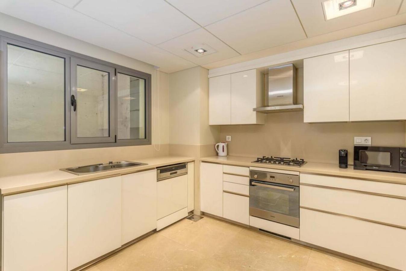Symphony 1 Bedroom Apartment in Solidere view 3