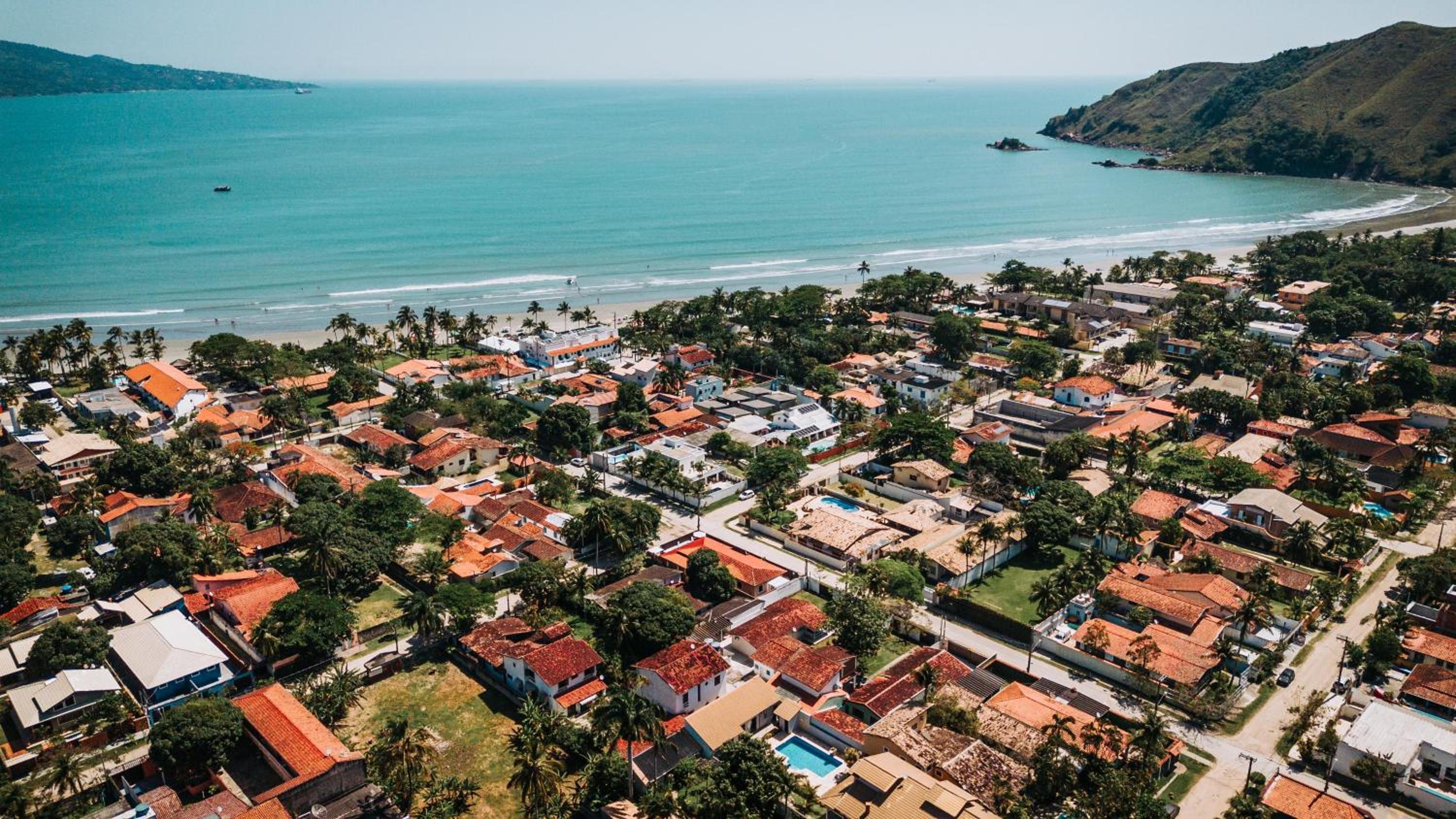 Casa c/ Piscina e Área Gourmet Perto da Praia