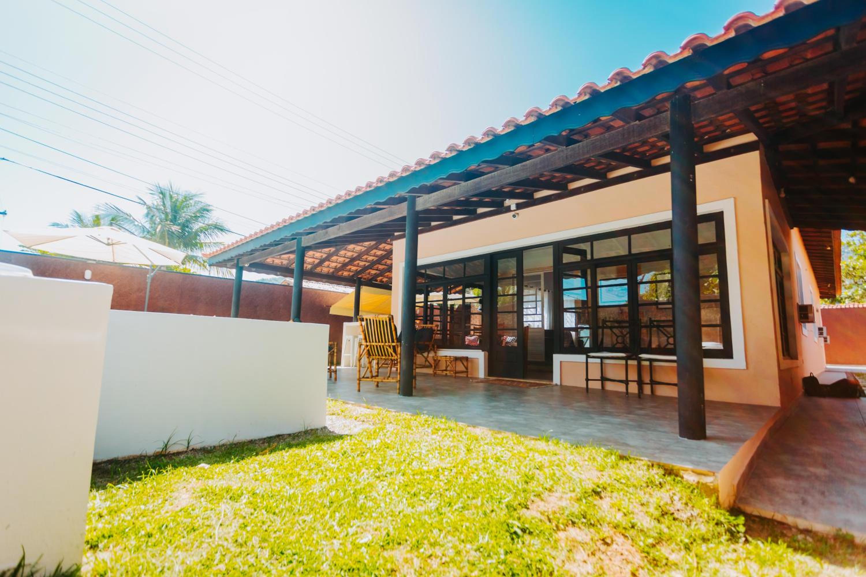 Casa c/ Piscina e Área Gourmet Perto da Praia